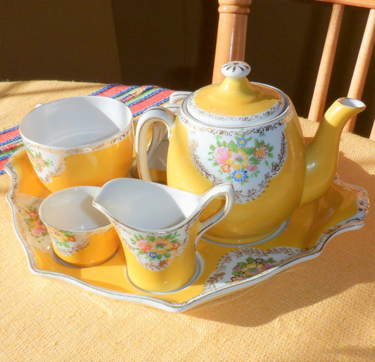 Bachelor Tea & Toast Rack 6-Piece Breakfast Set, in RARE Sunshine Yellow, Made in Japan (Mid-Century)
