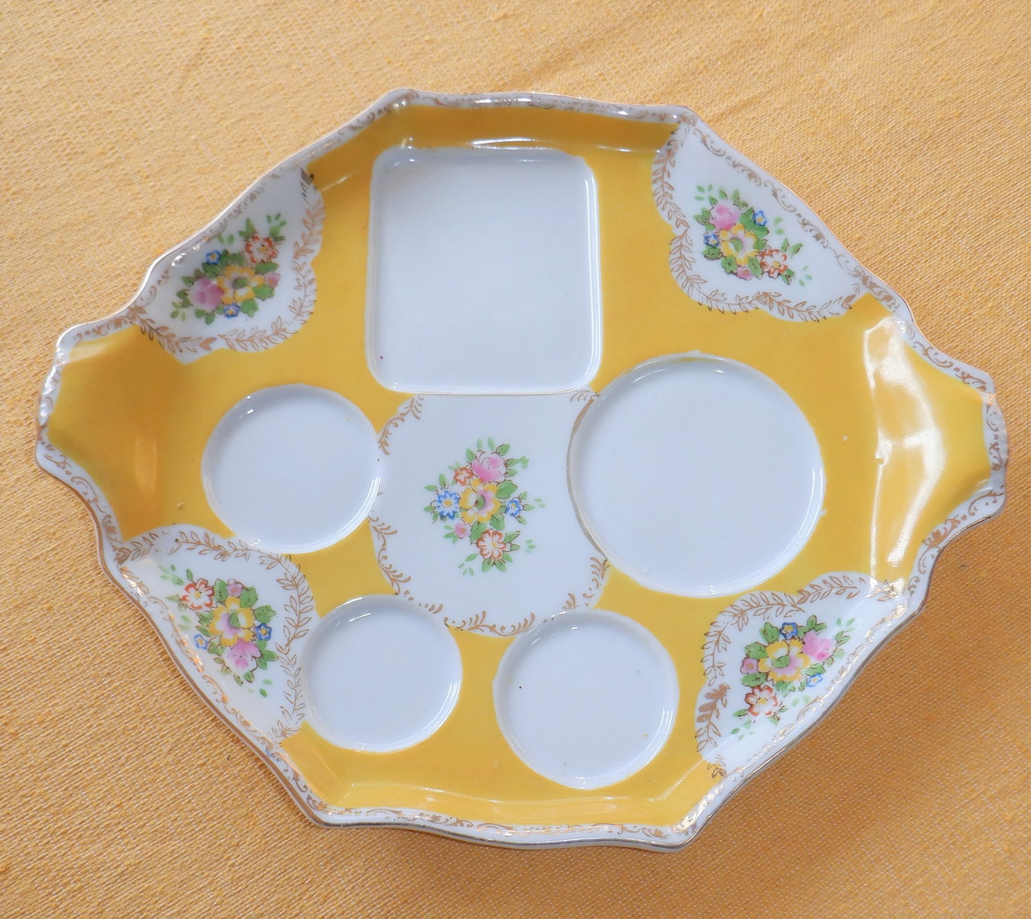 Bachelor Tea & Toast Rack 6-Piece Breakfast Set, in RARE Sunshine Yellow, Made in Japan (Mid-Century)