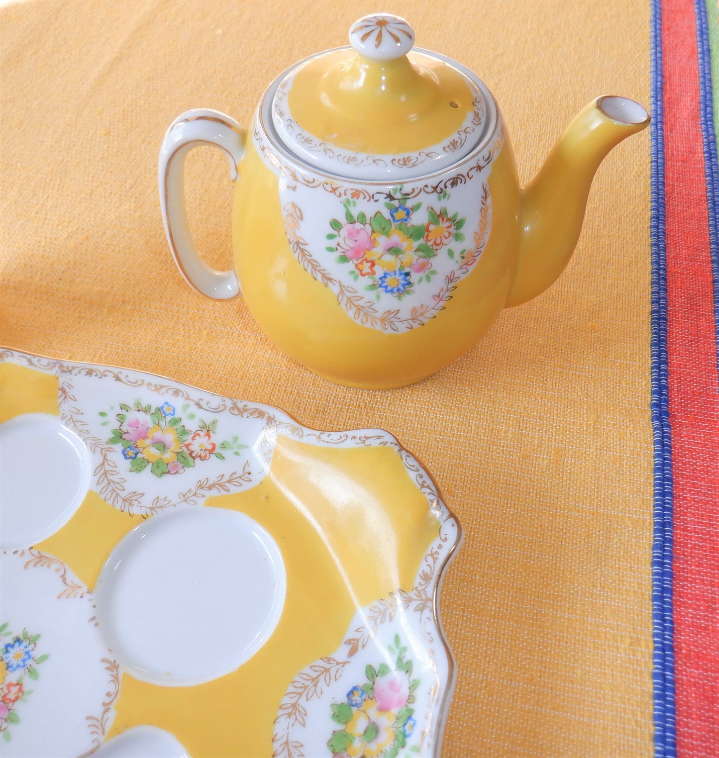 Bachelor Tea & Toast Rack 6-Piece Breakfast Set, in RARE Sunshine Yellow, Made in Japan (Mid-Century)