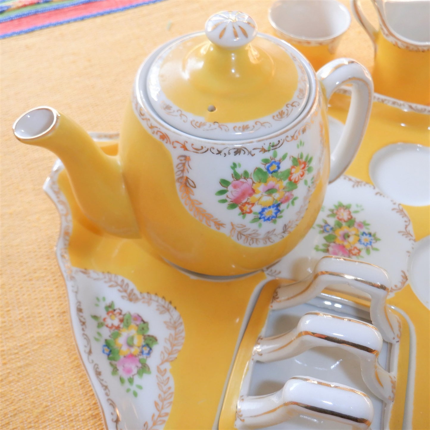 Bachelor Tea & Toast Rack 6-Piece Breakfast Set, in RARE Sunshine Yellow, Made in Japan (Mid-Century)