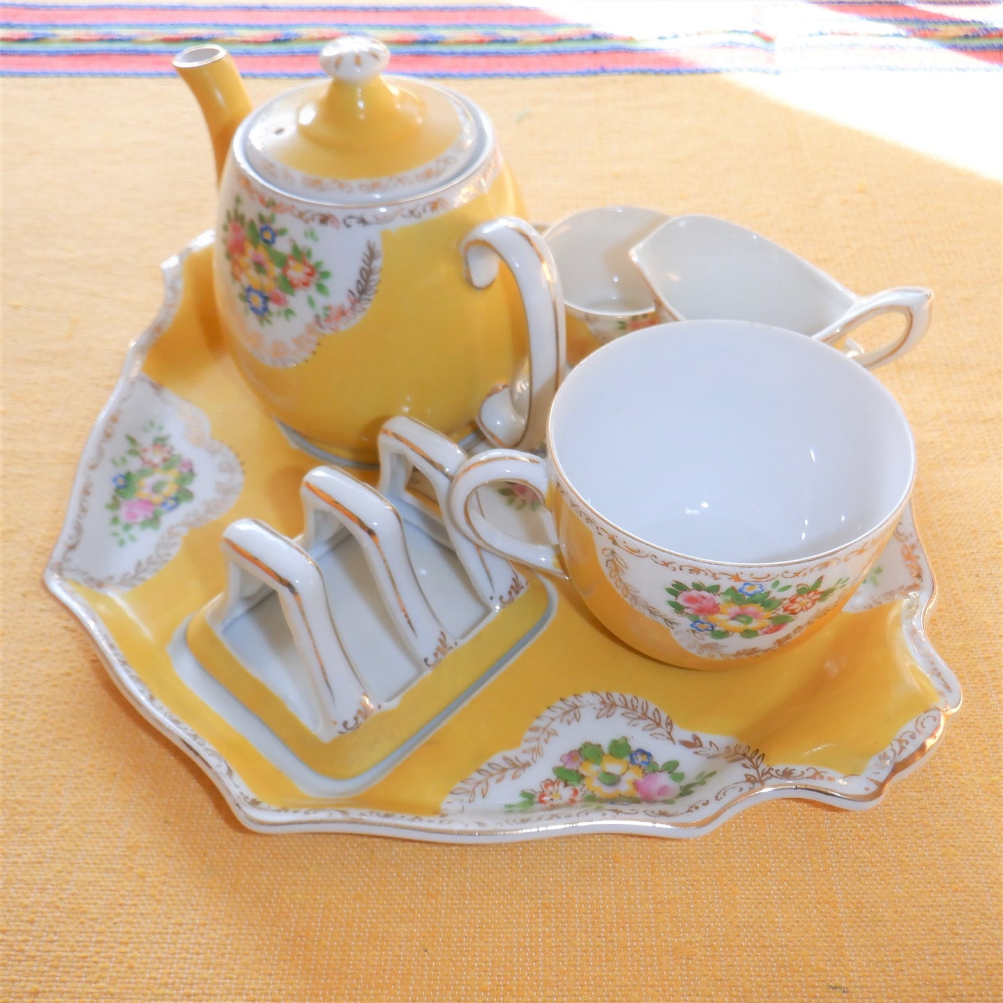 Bachelor Tea & Toast Rack 6-Piece Breakfast Set, in RARE Sunshine Yellow, Made in Japan (Mid-Century)