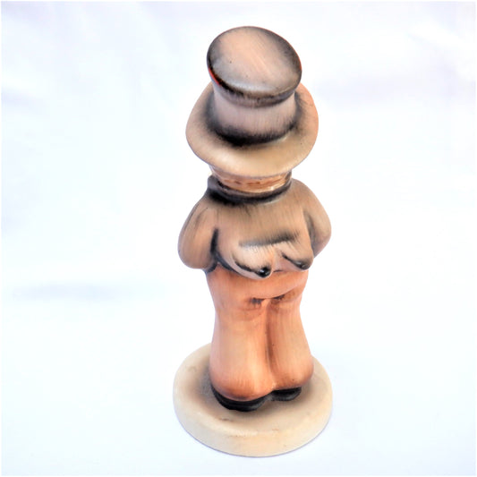 An Original Vintage GIFTCRAFT STATUE: THE LITTLE CROONER #S901, 1950's