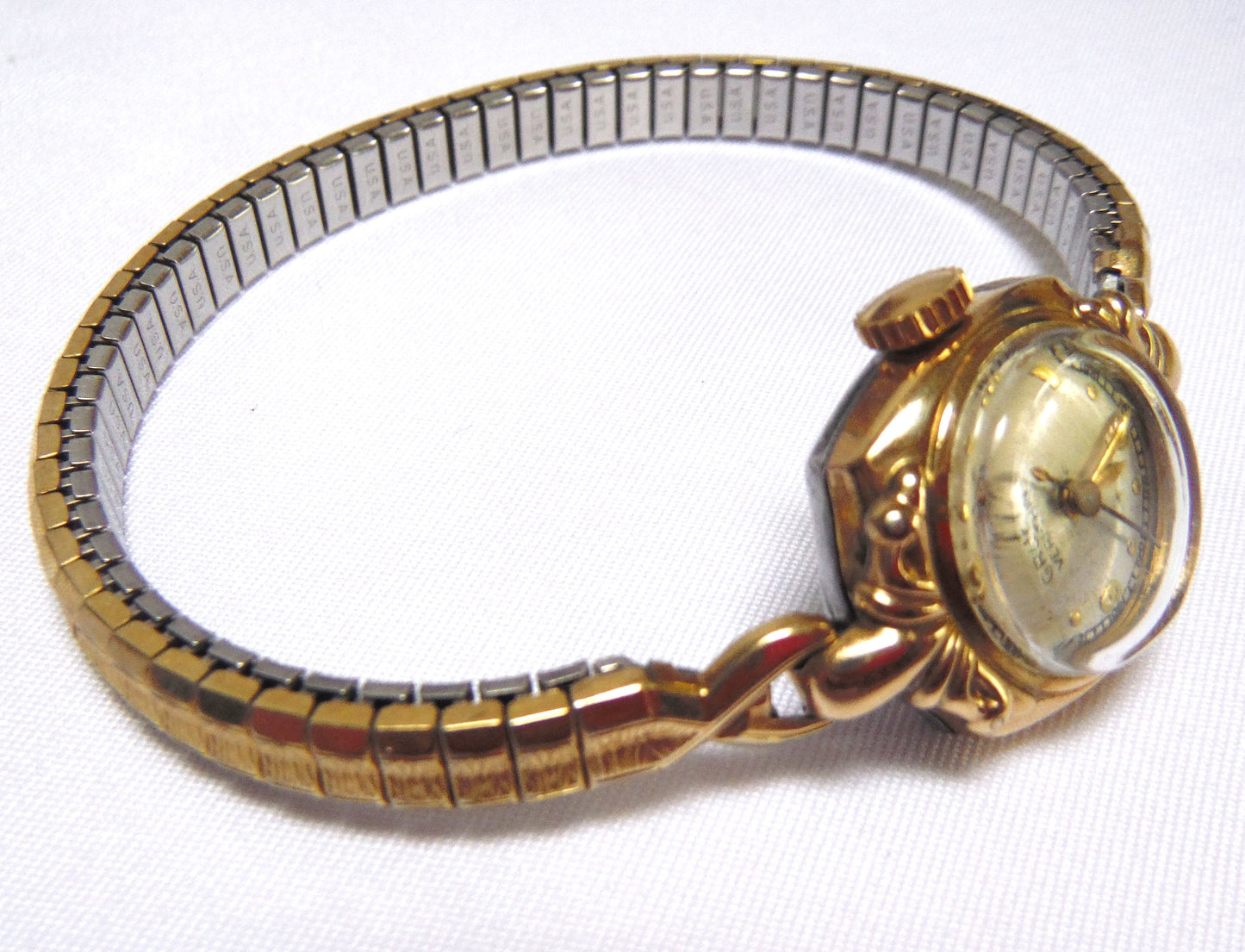 GRUEN Veri-Thin Ladies Gold Wrist Watch, in Original Night Blue Velvet Box with warranty paper, 1940’s
