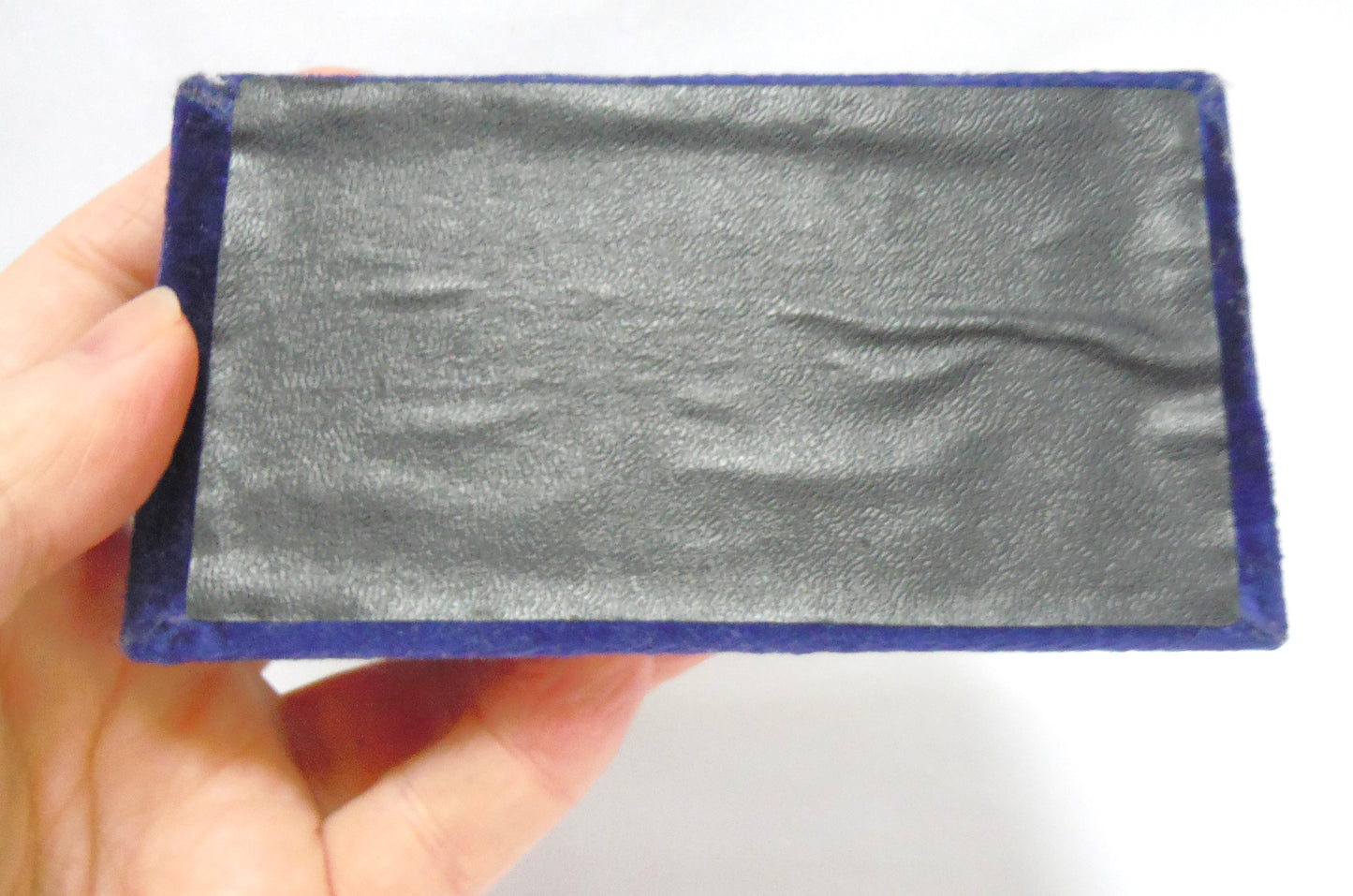 GRUEN Veri-Thin Ladies Gold Wrist Watch, in Original Night Blue Velvet Box with warranty paper, 1940’s
