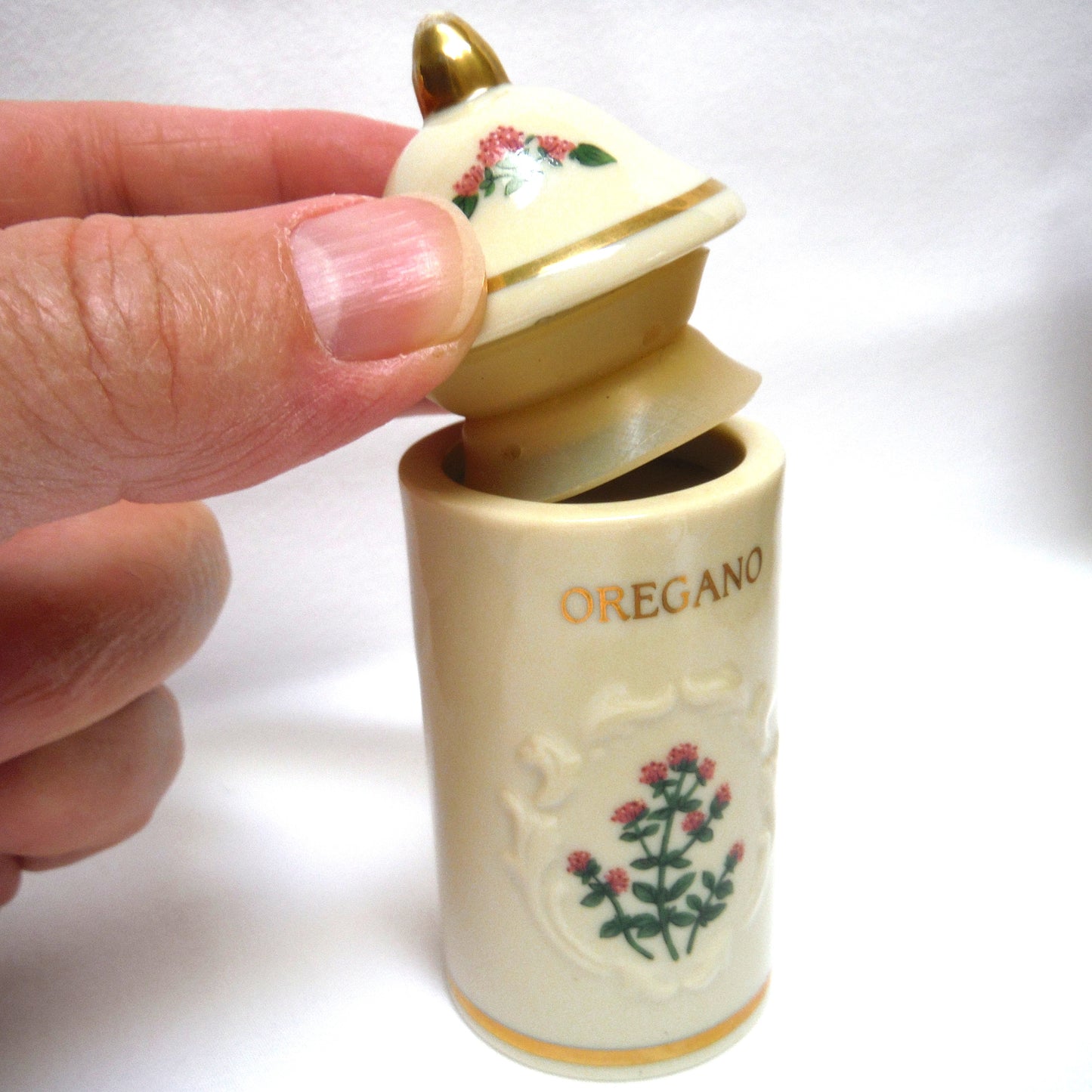 VINTAGE LENOX SPICE GARDEN SPICE JARS: Set of 19 Spice Jars, Crafted of fine Porcelain, Sculpted in Bas-relief, decorated by hand and embellished with 24K Gold.