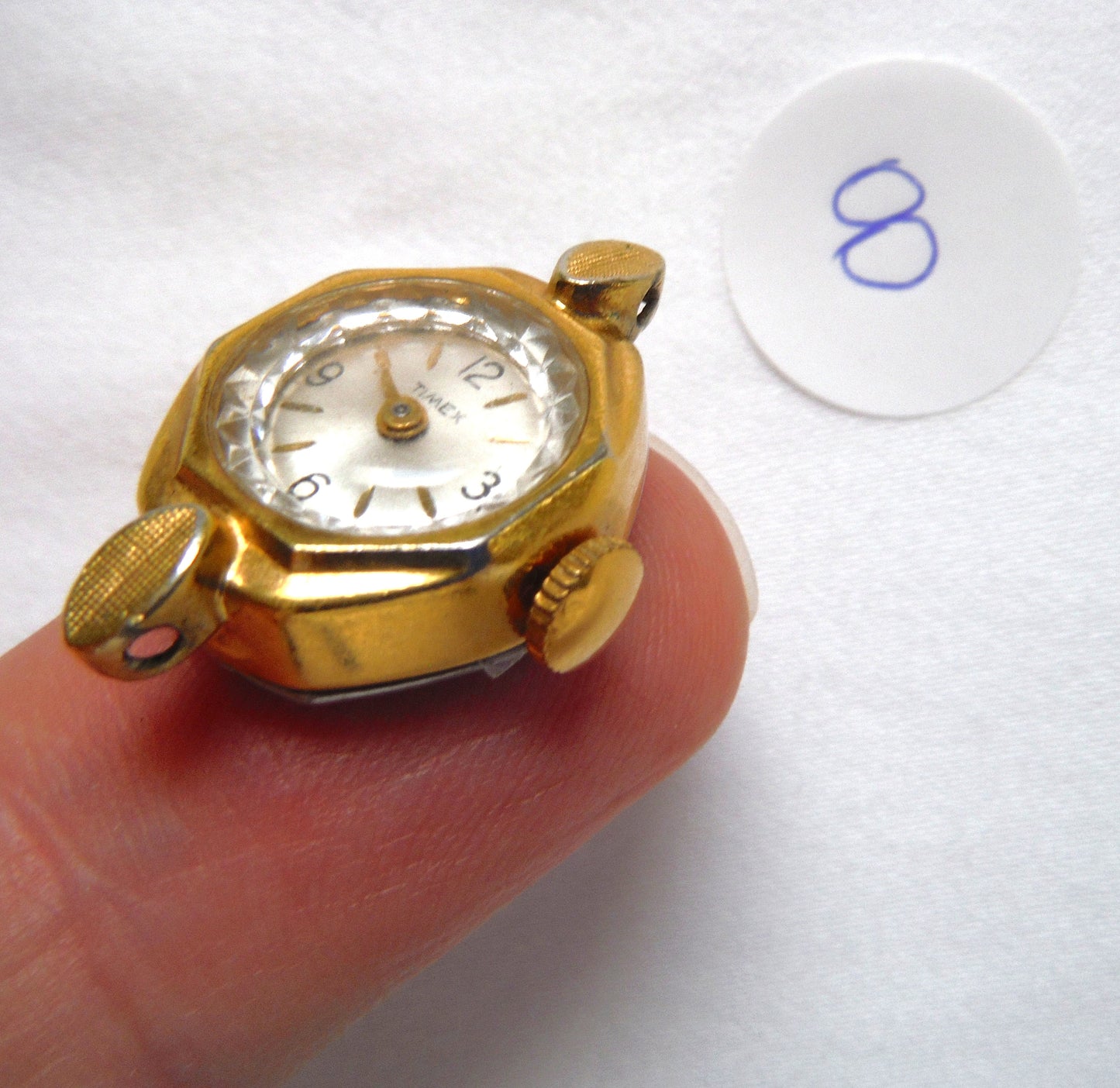 A SELECTION OF EIGHT VINTAGE WOMENS TIMEX WATCHES, VARIOUS TYPES, STYLES AND YEARS: Priced at only $5 each!