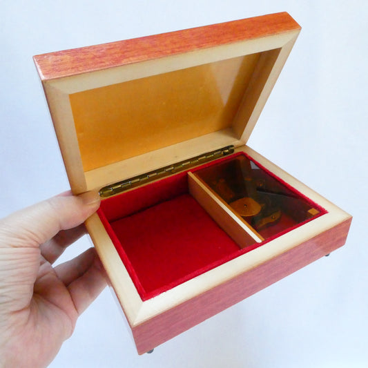 VINTAGE BALLERINA ORIGINAL DEICHERT MUSIC BOX - WESTERN GERMANY SUPERSTAR SWITZERLAND 18 Key Music Movement and Hummel Art