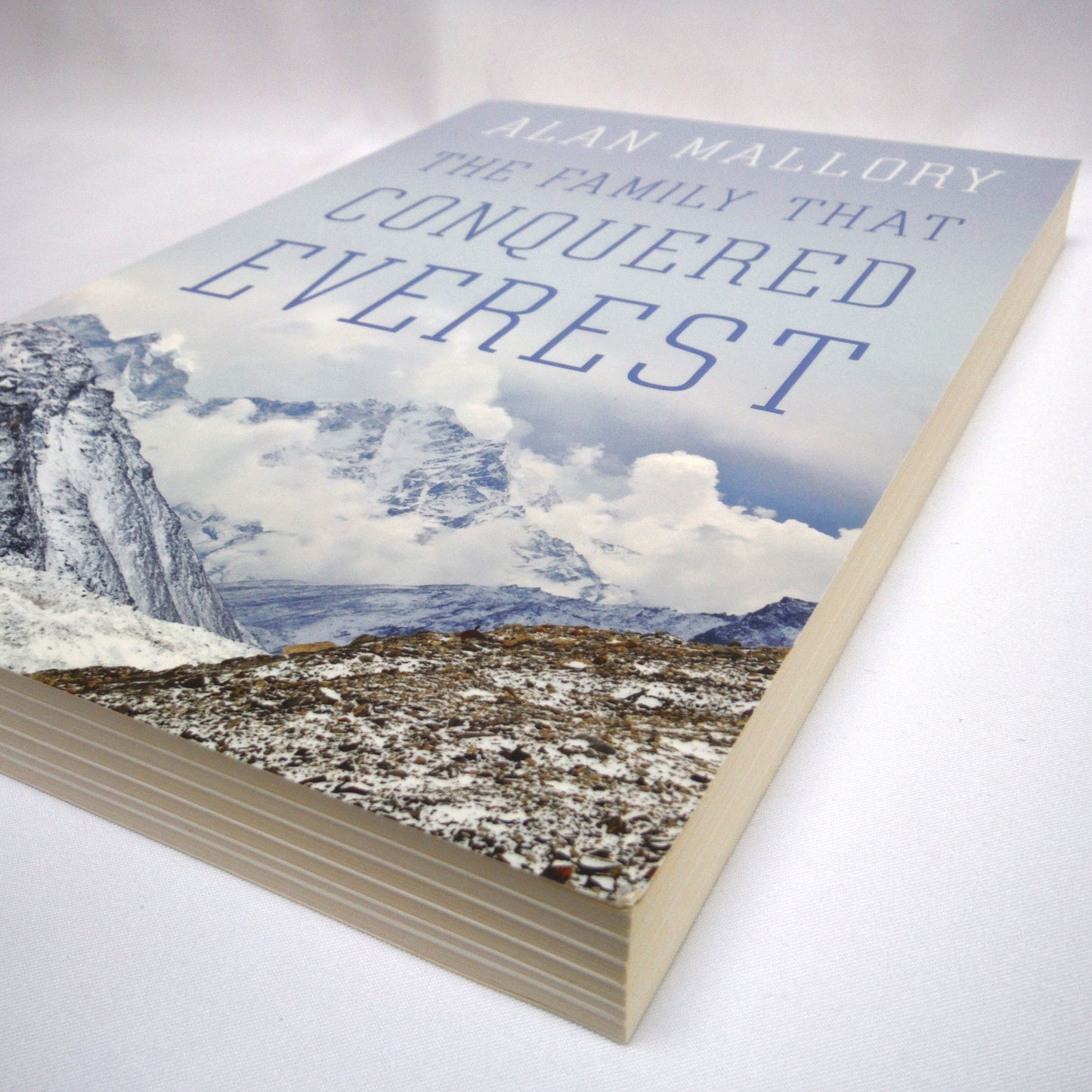THE FAMILY THAT CONQUERED EVEREST, by Alan Mallory (1st Ed. SIGNED)