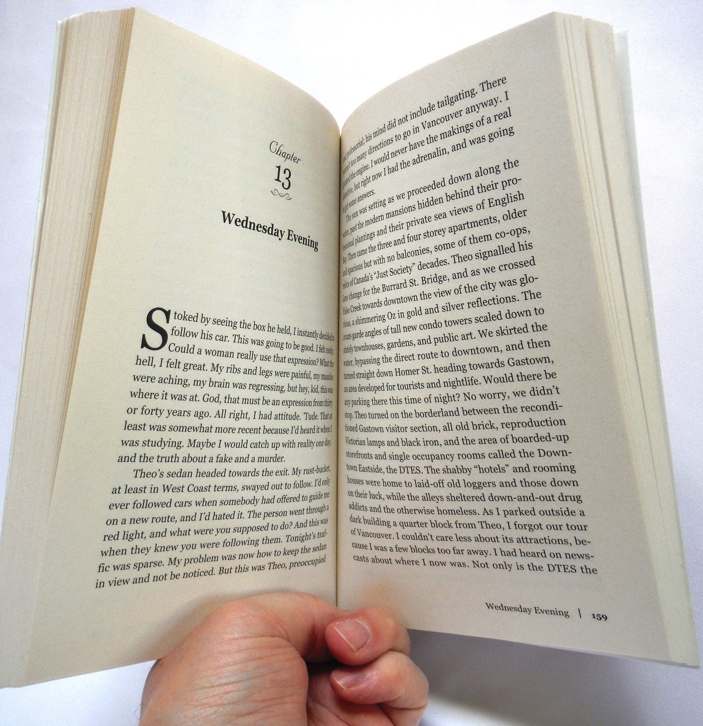 INSINUENDO, Murder in the Museum, A Mystery Novel by Miriam Clavir (1st Ed. SIGNED)