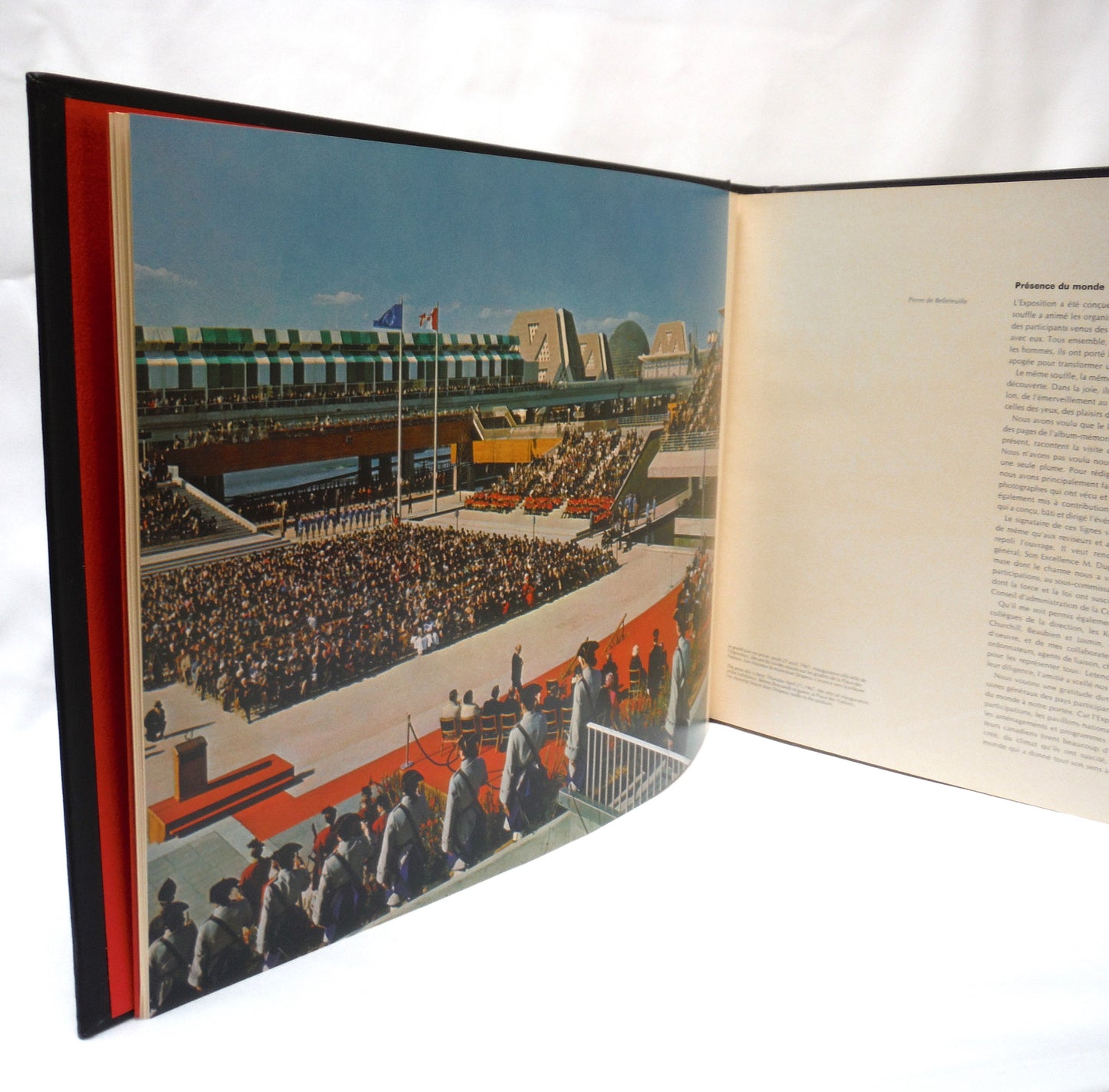 THE EXPO 67 MEMORIAL ALBUM, by Thomas Nelson and Sons Canada Limited (1967 1st Ed.)