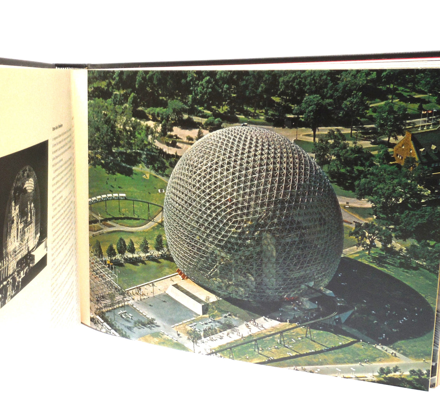THE EXPO 67 MEMORIAL ALBUM, by Thomas Nelson and Sons Canada Limited (1967 1st Ed.)