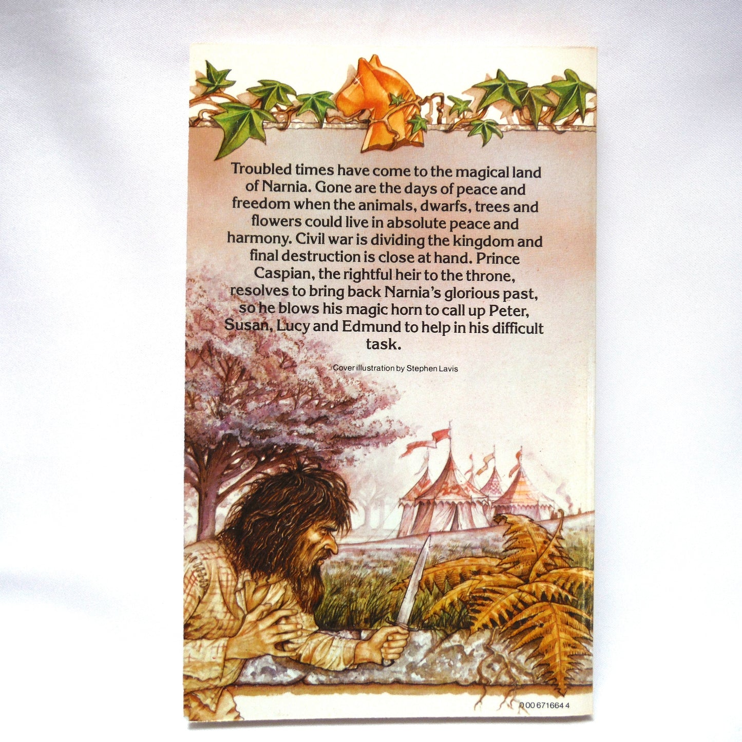 THE COMPLETE CHRONICLES OF NARNIA, The Seven-Volume Slipcase Set by C.S. Lewis, RARE: Fontana Lions 1980 Canadian Edition!