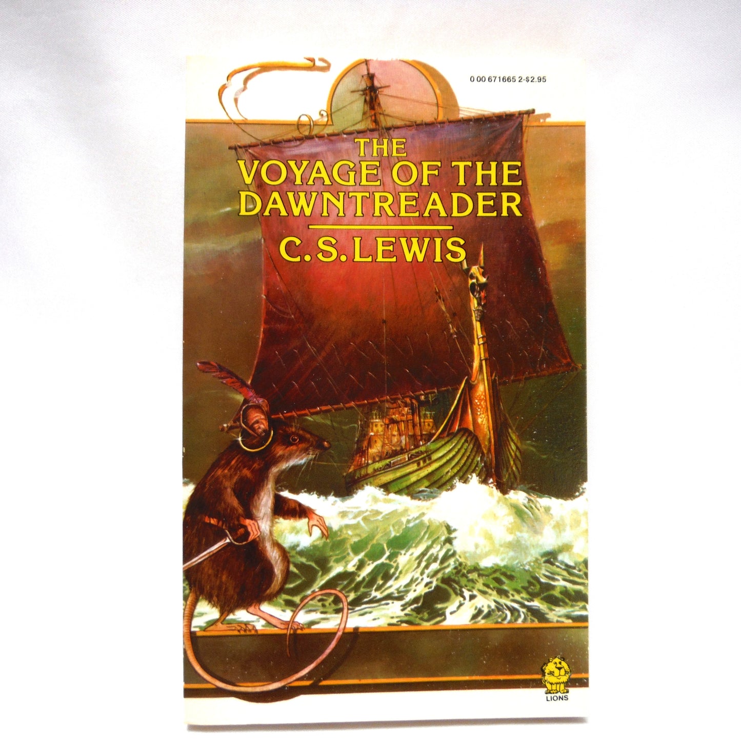 THE COMPLETE CHRONICLES OF NARNIA, The Seven-Volume Slipcase Set by C.S. Lewis, RARE: Fontana Lions 1980 Canadian Edition!