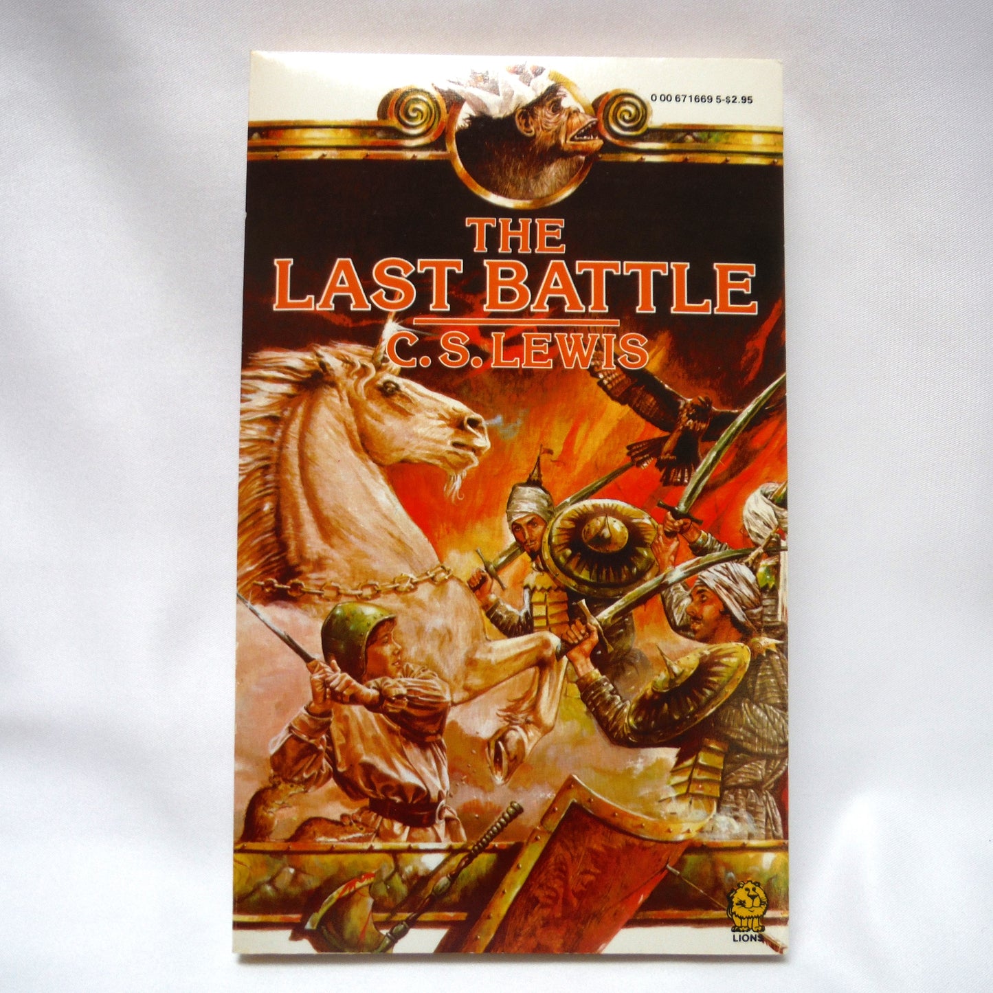 THE COMPLETE CHRONICLES OF NARNIA, The Seven-Volume Slipcase Set by C.S. Lewis, RARE: Fontana Lions 1980 Canadian Edition!