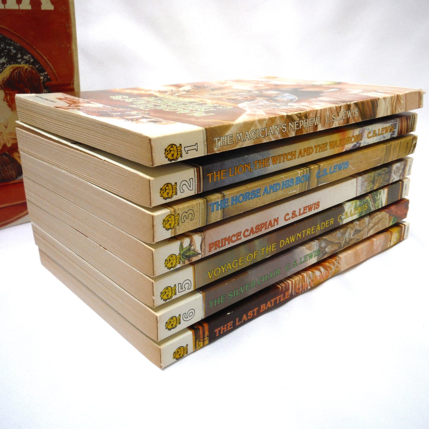 THE COMPLETE CHRONICLES OF NARNIA, The Seven-Volume Slipcase Set by C.S. Lewis, RARE: Fontana Lions 1980 Canadian Edition!