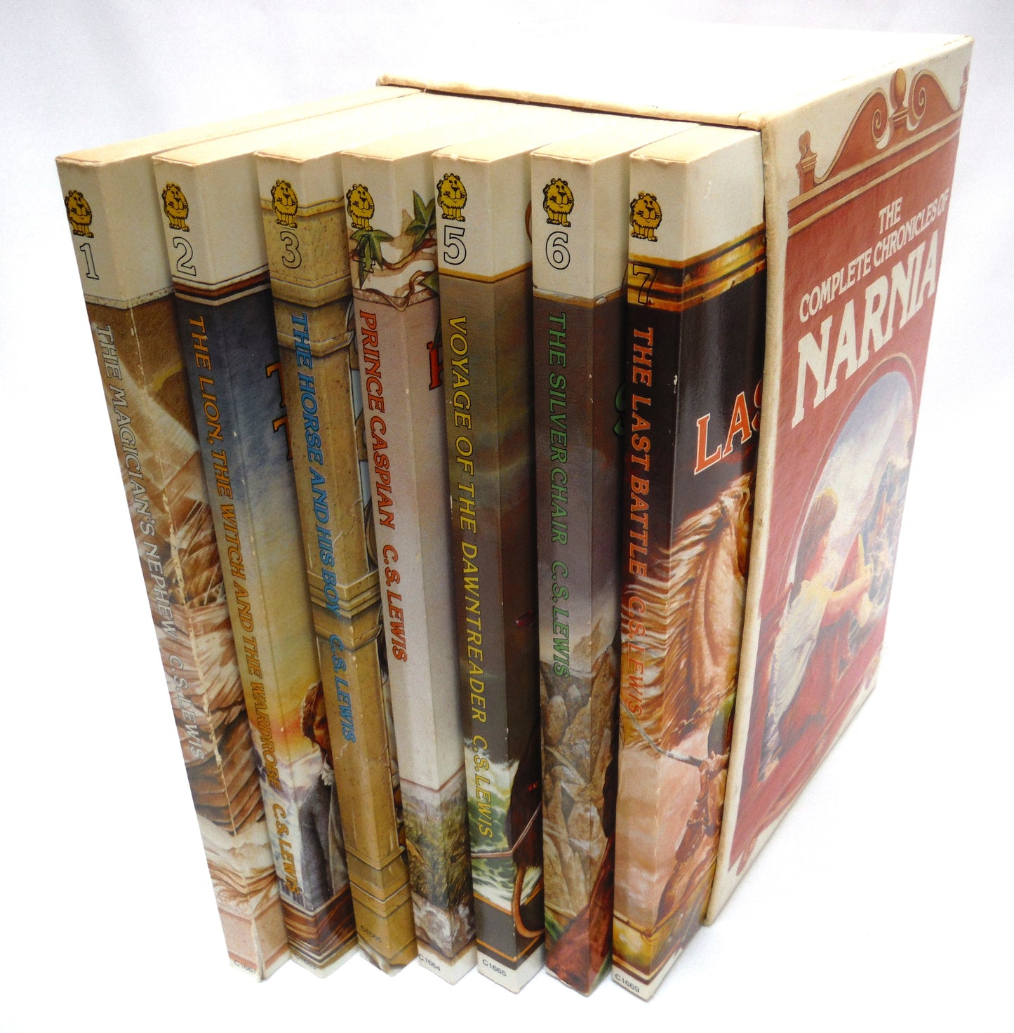 THE COMPLETE CHRONICLES OF NARNIA, The Seven-Volume Slipcase Set by C.S. Lewis, RARE: Fontana Lions 1980 Canadian Edition!