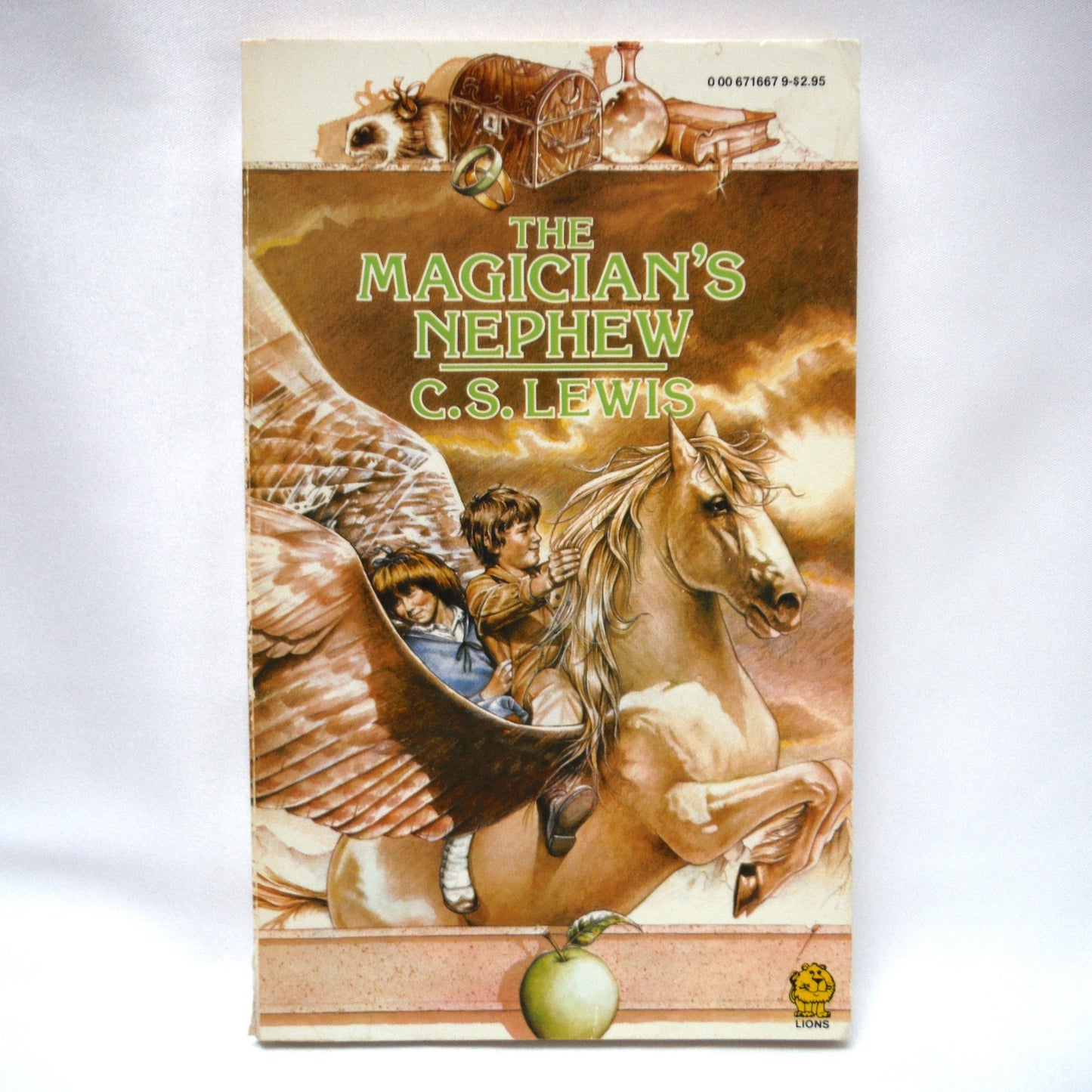 THE COMPLETE CHRONICLES OF NARNIA, The Seven-Volume Slipcase Set by C.S. Lewis, RARE: Fontana Lions 1980 Canadian Edition!