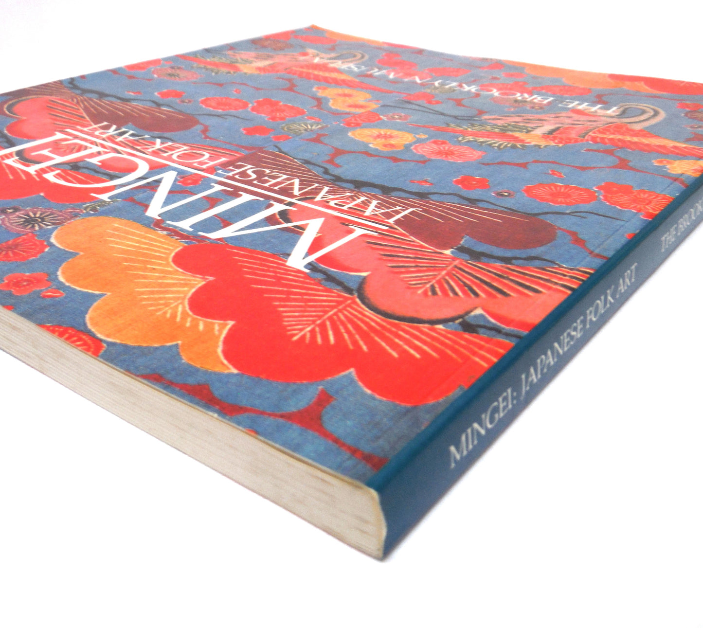 MINGEI, Japanese Folk Art from the BROOKLYN MUSEUM COLLECTION, by Robert Moes, Ainu Section by Anne Pike Tay (1985 1st Ed.)