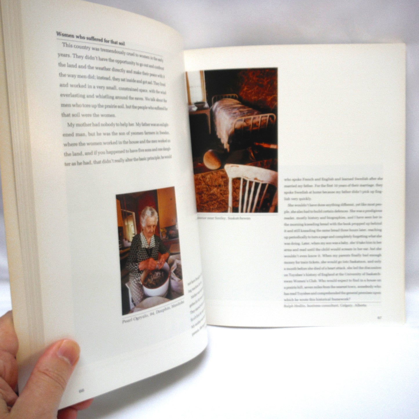 IN A SEA OF WIND, Images of the Prairies by Yva Momatiuk and John Eastcott (1991 1st Ed.)