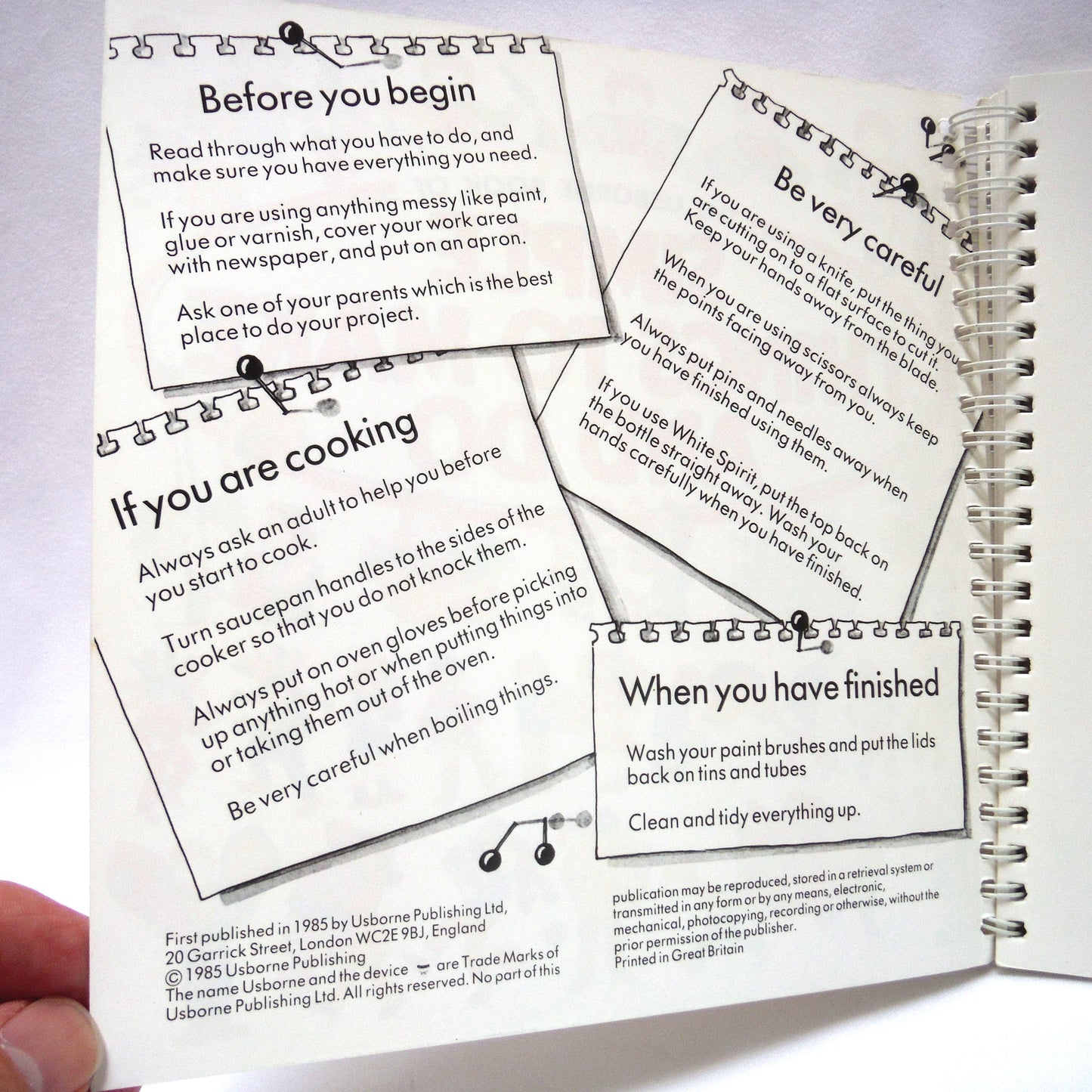 THE USBORNE BOOK OF SIMPLE THINGS TO MAKE AND DO, by Angela Wilkes (1985 1st Ed.)