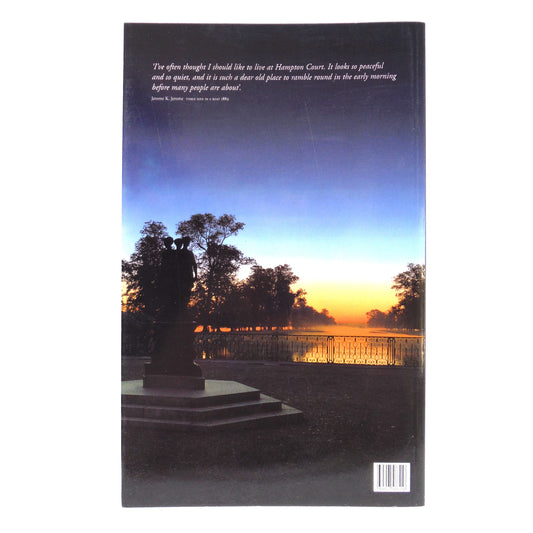 HAMPTON COURT PALACE: The Official Guidebook, 2002