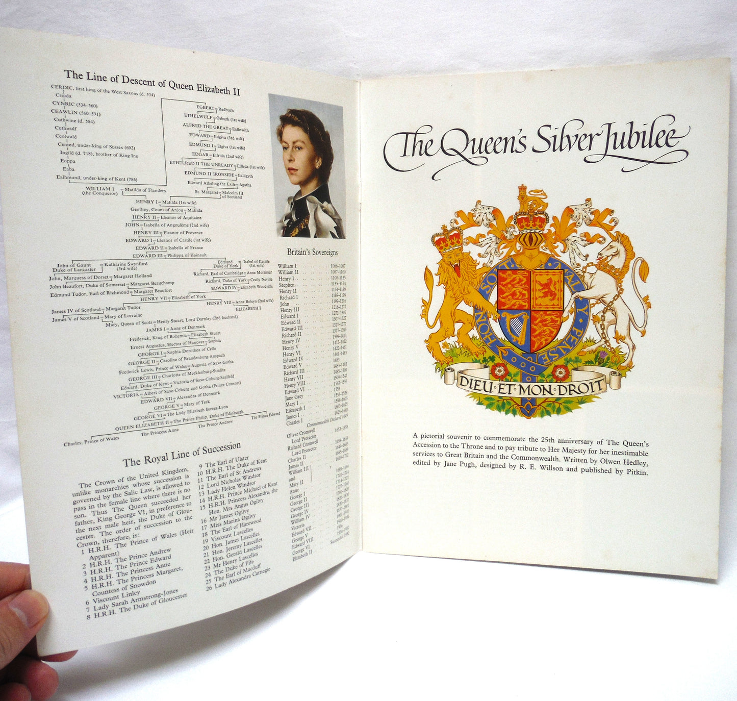 THE QUEEN'S SILVER JUBILEE: A Pictorial Souvenir to Commemorate the 25th Anniversary of The Queen's Accession to The Throne, by Pitkin of London, 1976
