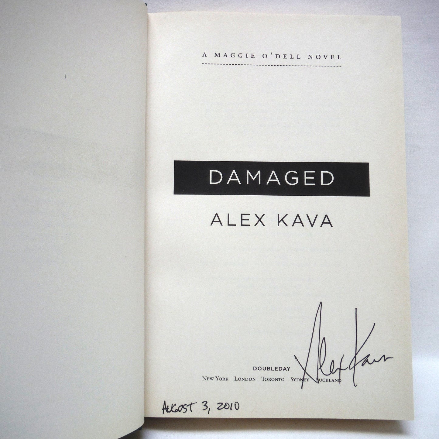 DAMAGED, A Maggie O'Dell Novel by Alex Kava (1st Ed. SIGNED)