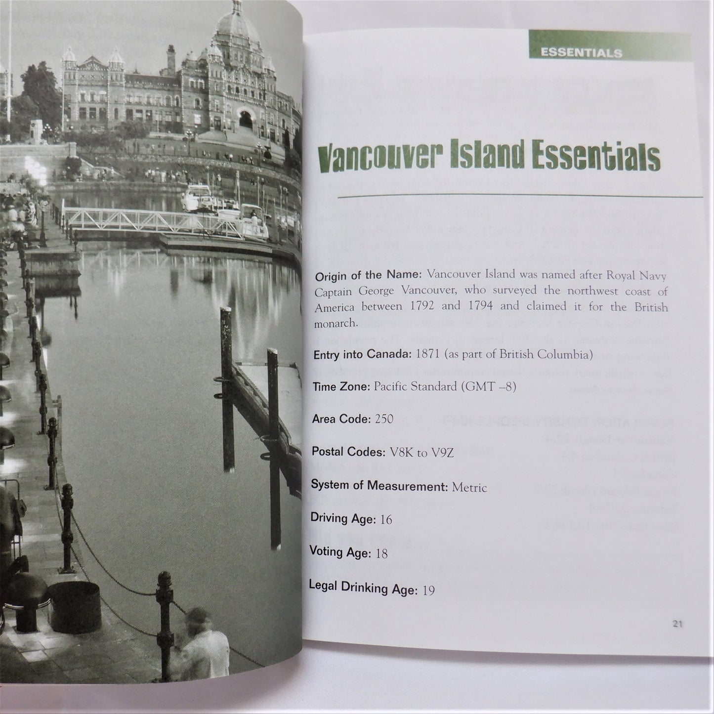 VANCOUVER ISLAND BOOK OF EVERYTHING, by Peter Grant, Suzanne Morphet and Diane Selkirk (2008 1st Ed.)