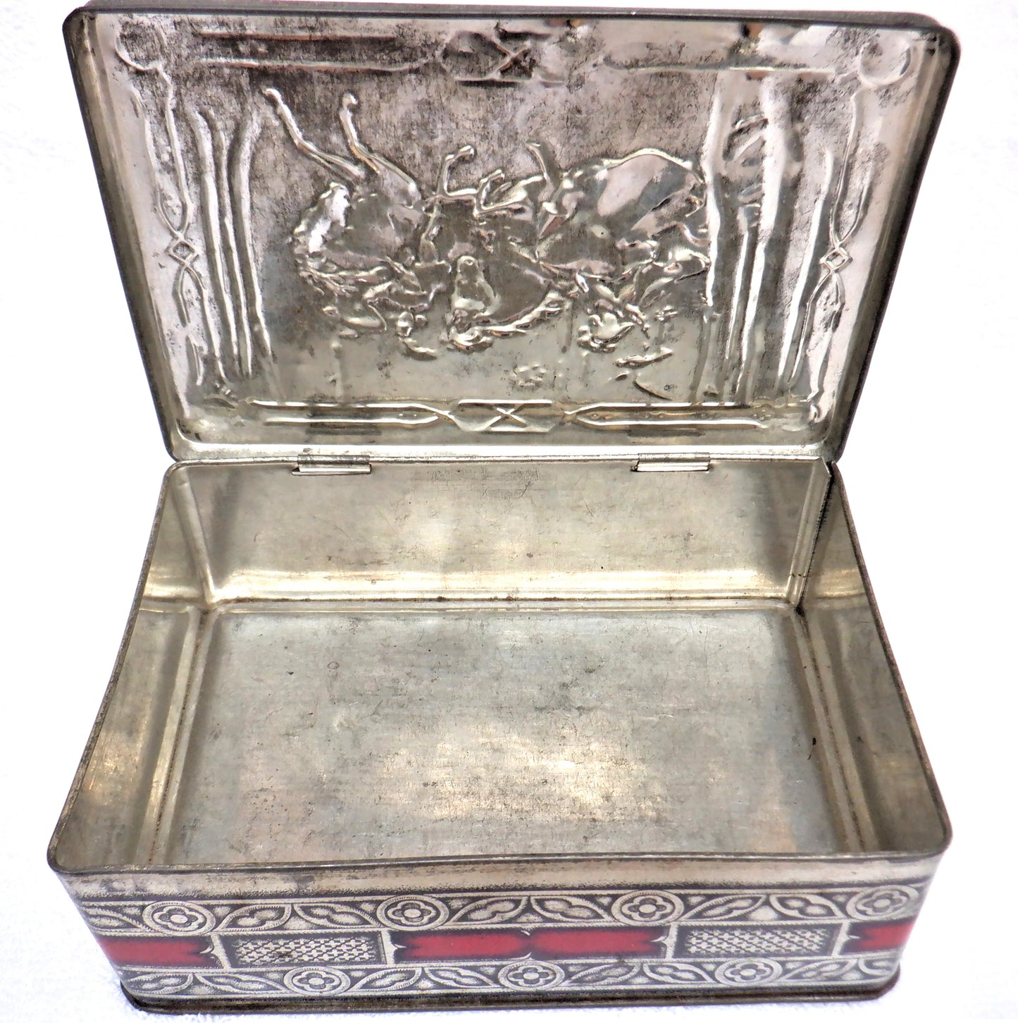 Vintage Hinged-Lid RILEY BROTHERS TOFFEE TIN: 'Young Lovers Riding Their Horses'