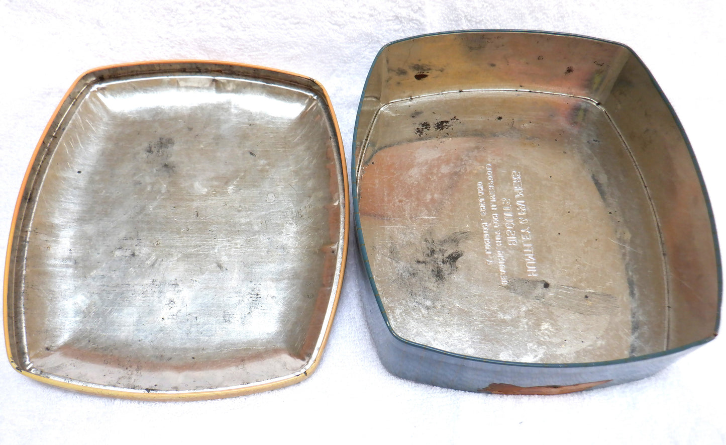 A Famous Antique Biscuit Tin, by HUNTLEY & PALMERS: 'THE CRICKET MATCH TOSS'