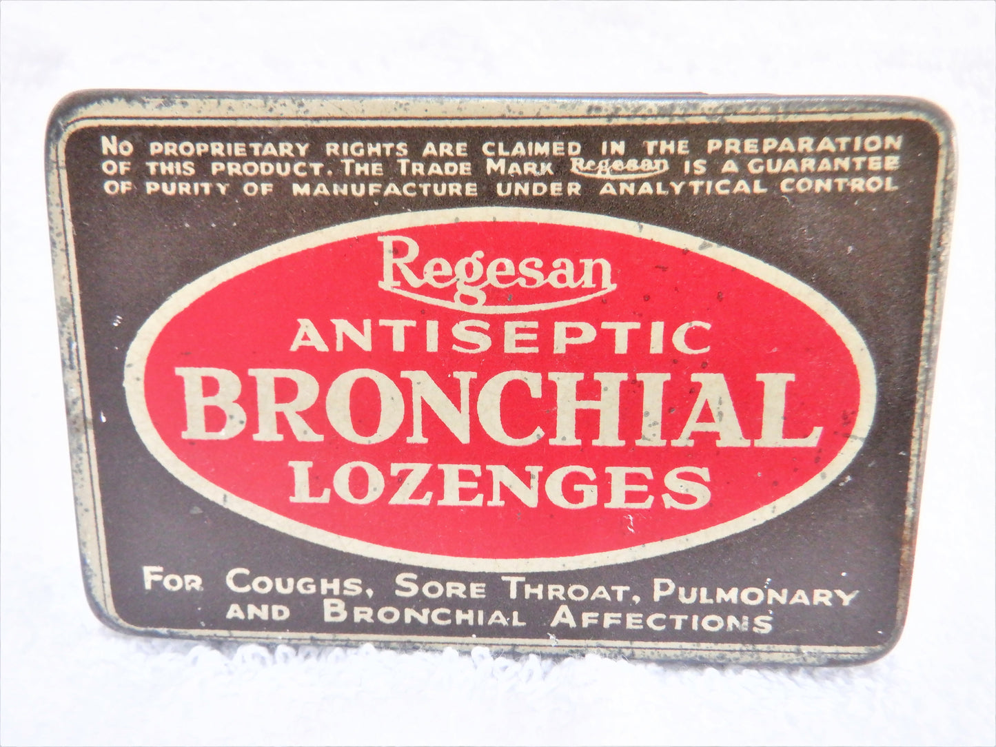 Antique REGESAN Throat Lozenge Tin, as sold by BOOTS NOTTINGHAM DRUGSTORE