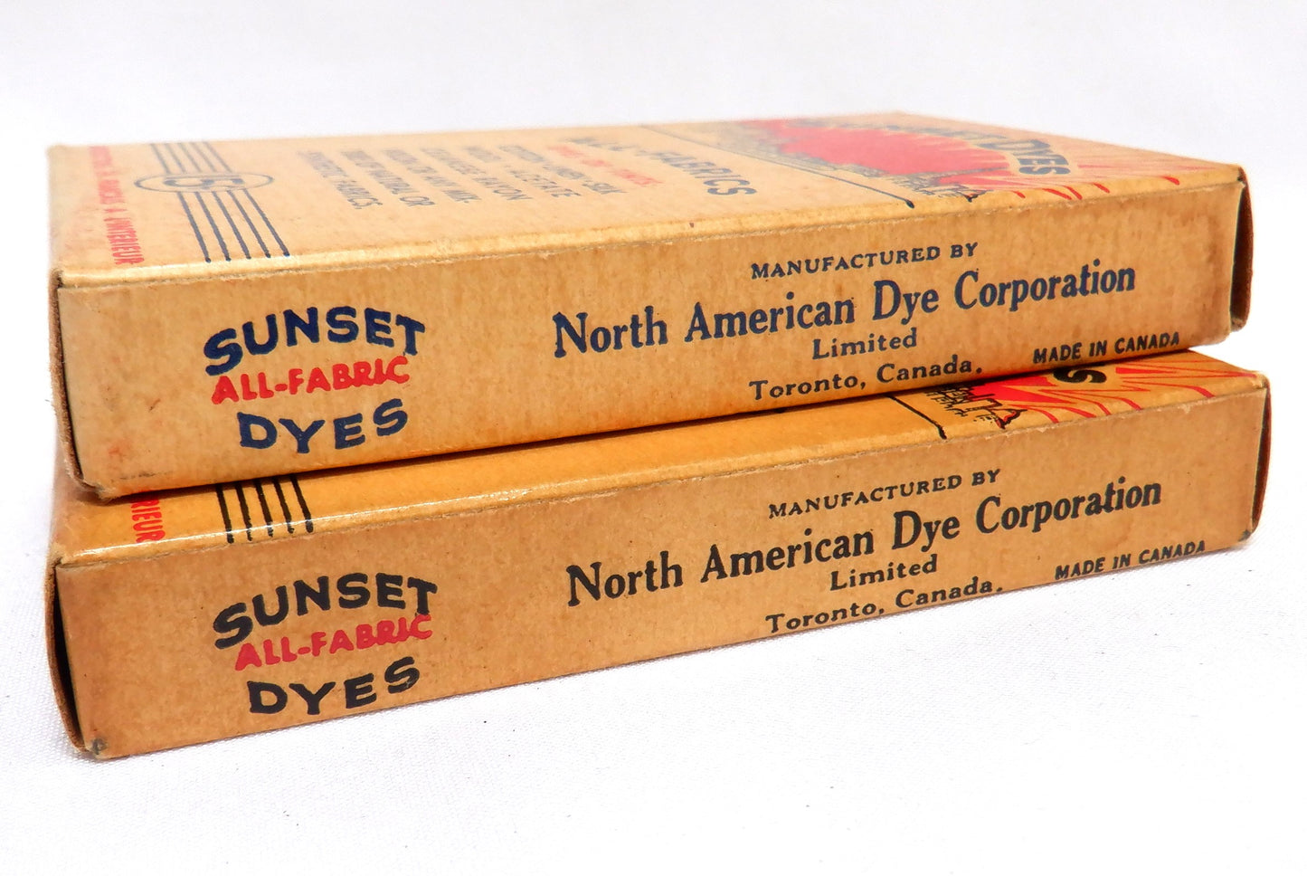 SUNSET DYES (CARDINAL & ECRU) Rare Vintage Cardboard Boxes with original full contents! Made in Canada