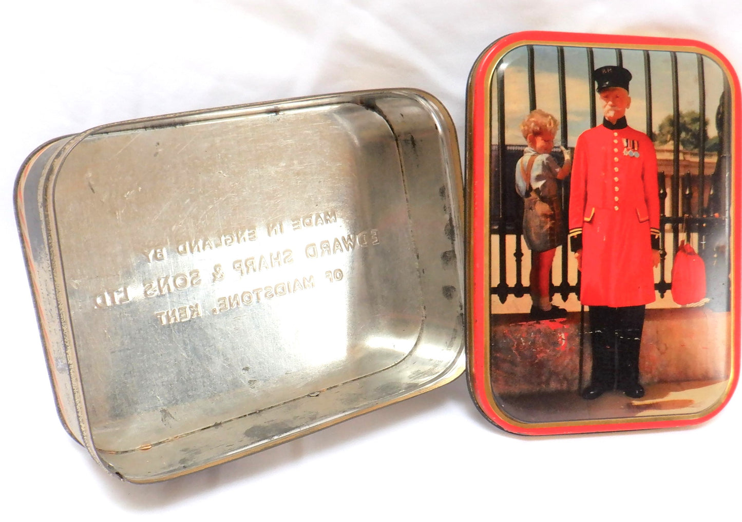 Vintage Tin by EDWARD SHARP & SONS LTD - 'The Old London Beefeater Gets A Visitor!'