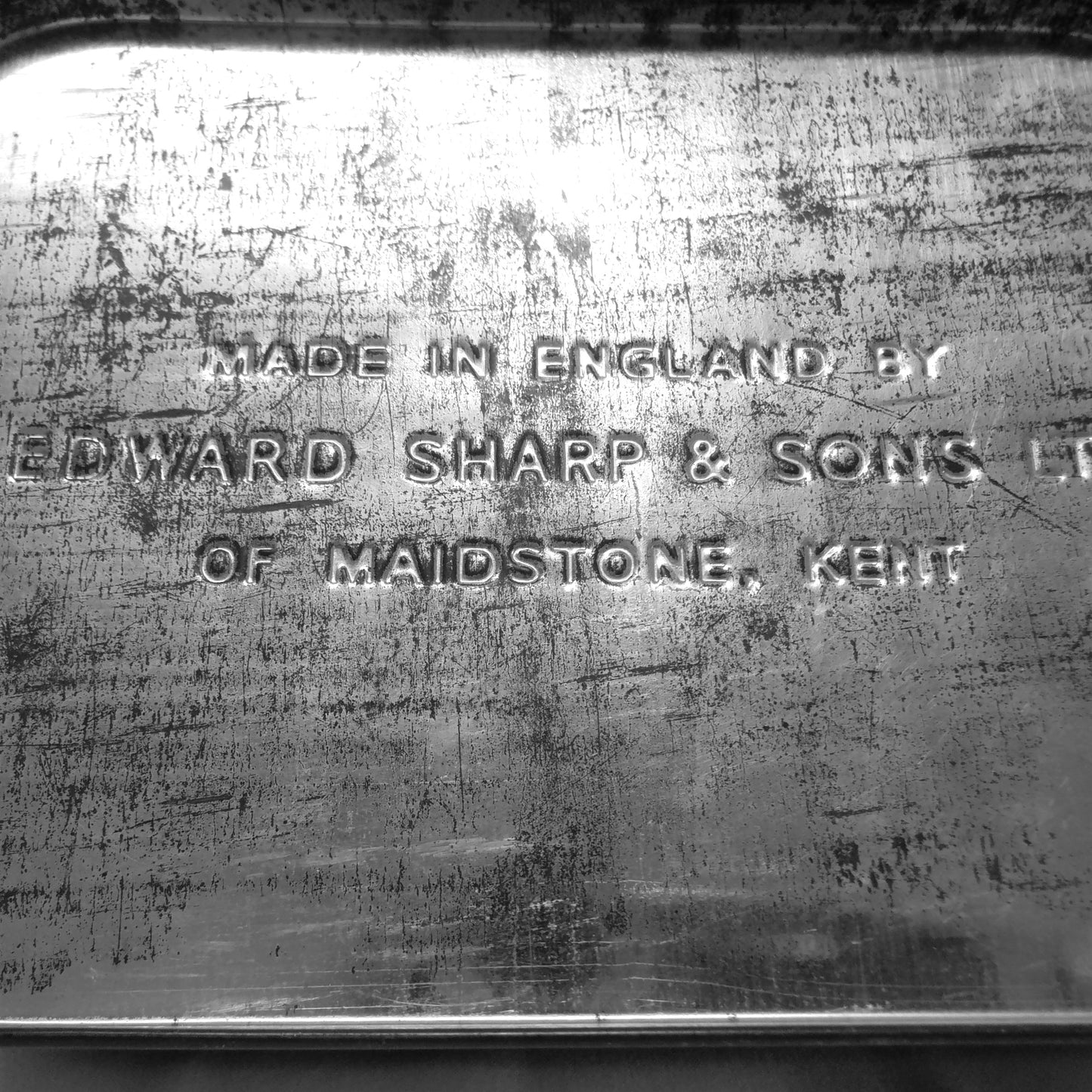 Vintage Tin by EDWARD SHARP & SONS LTD - 'The Old London Beefeater Gets A Visitor!'