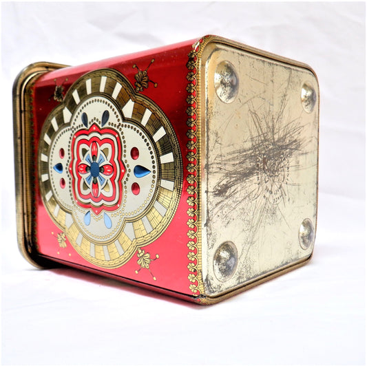VINTAGE TIN STORAGE CONTAINER FROM ENGLAND: 'Pass The Red Tea-Caddy Please'