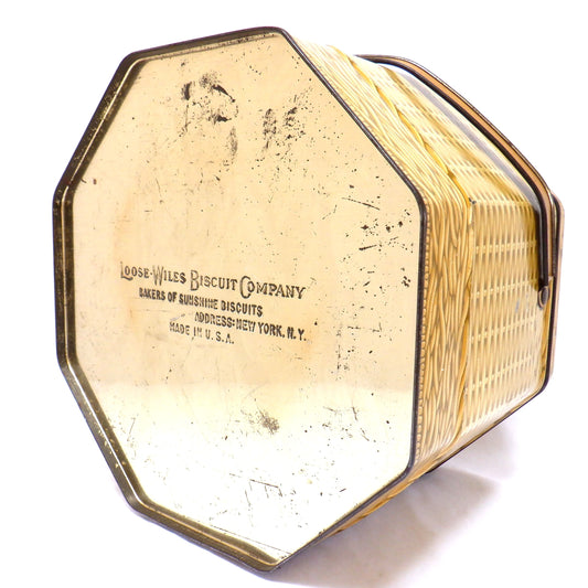 The Famous Antique American Wicker Picnic Basket Tin, by The LOOSE-WILES BISCUIT COMPANY