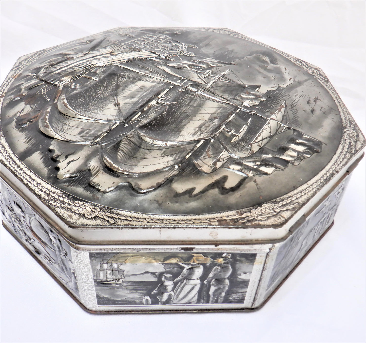 "ONE TALL SHIP" Rare Octagon Hinged-Lid Vintage Tin Container by Victoria Biscuit Company of Holland.