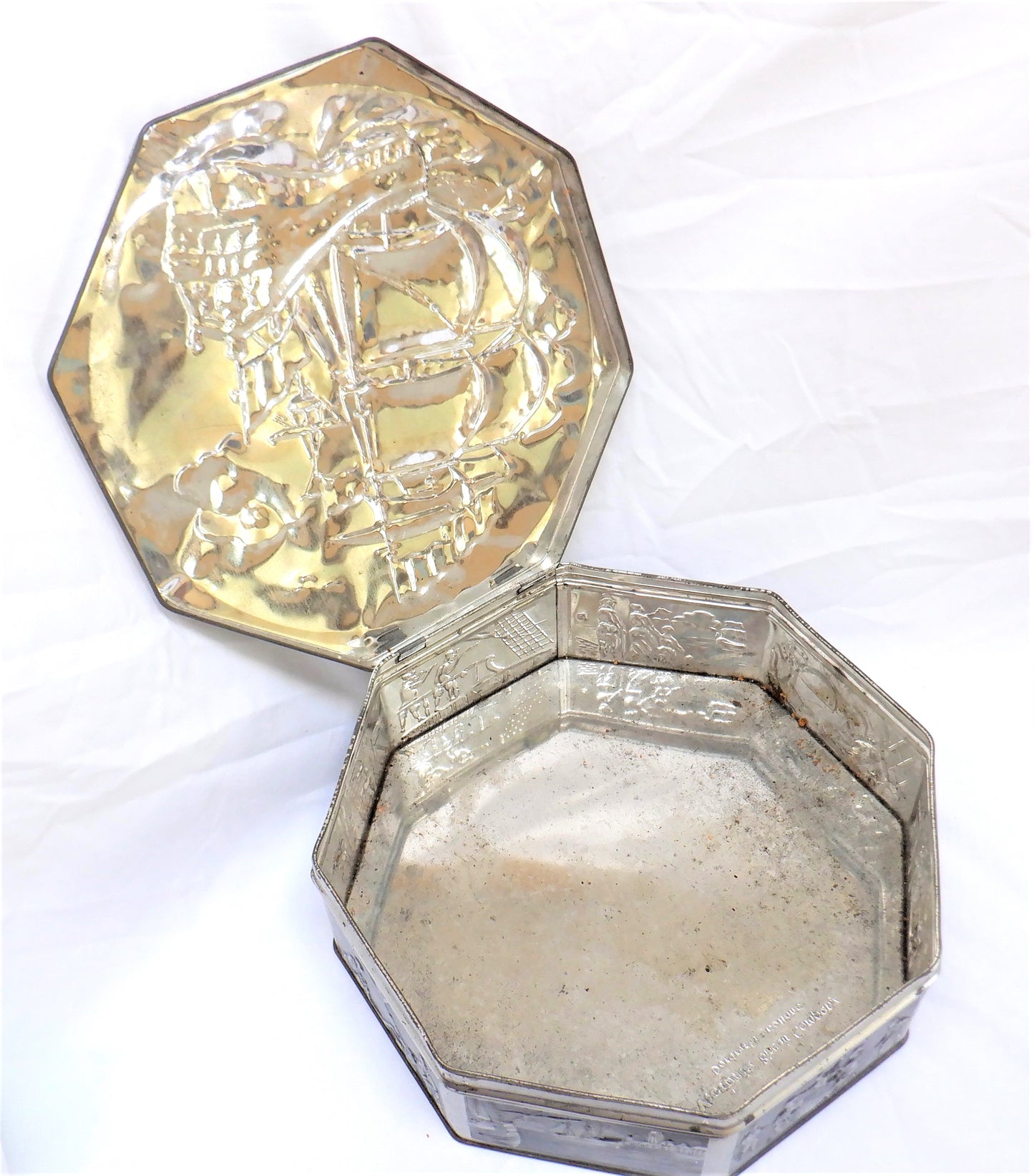 "ONE TALL SHIP" Rare Octagon Hinged-Lid Vintage Tin Container by Victoria Biscuit Company of Holland.