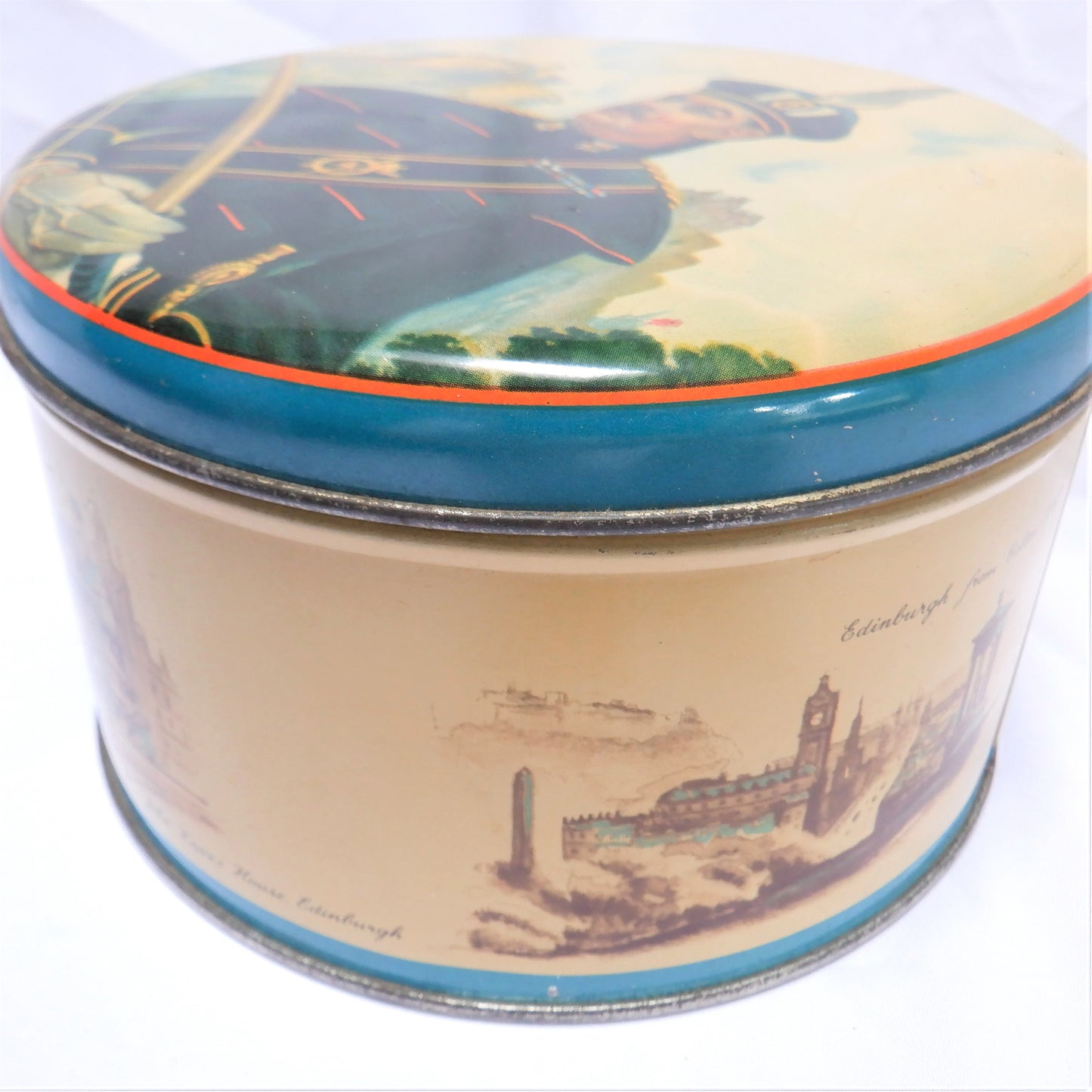 Vintage Scottish Tin by Gray Dunn of Edinburgh: 'THE QUEEN'S SCOTTISH ARCHERS'