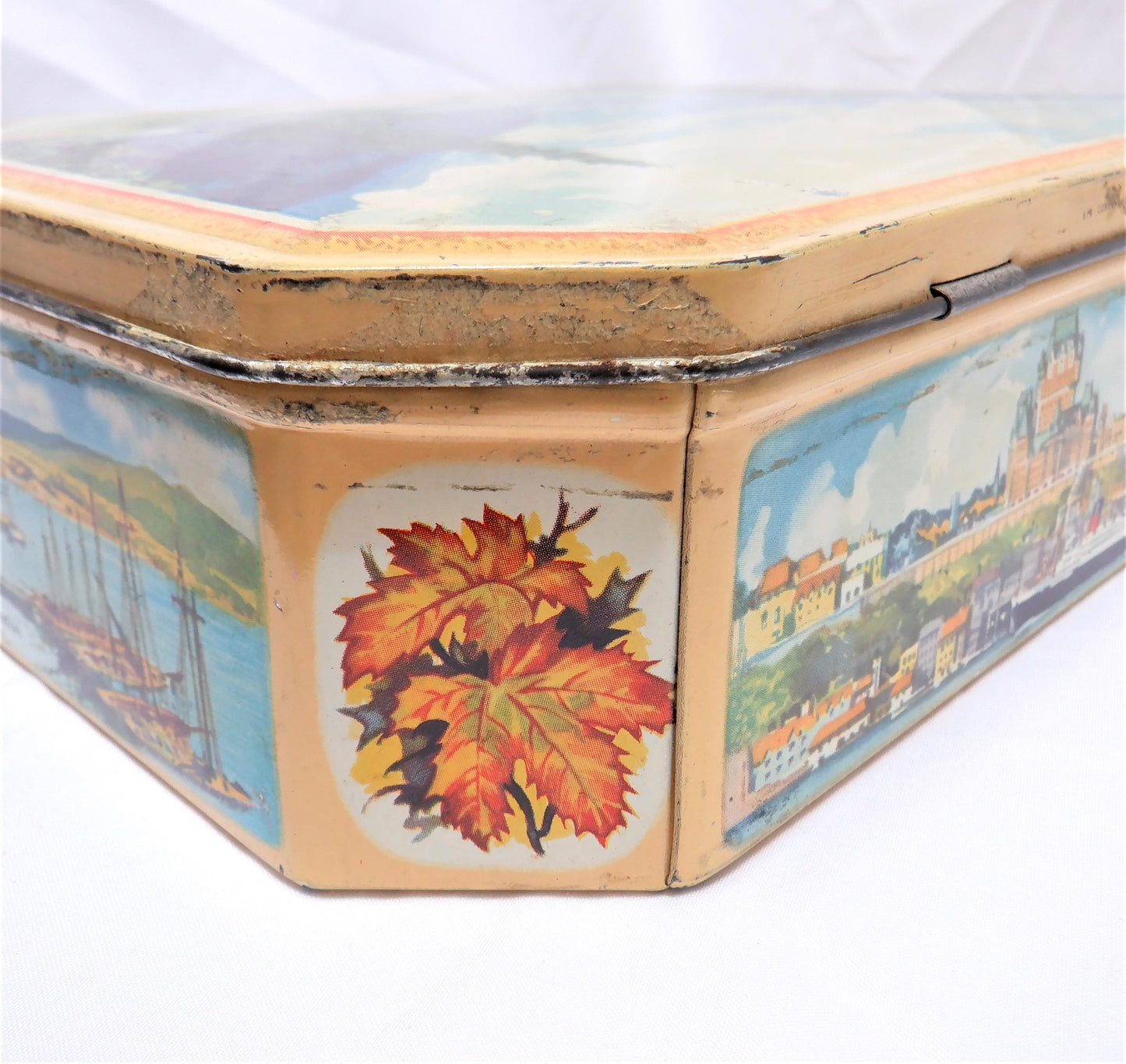 Vintage Tin Container of 'LAKE LOUISE, ALBERTA' by Gray Dunn Biscuits of London