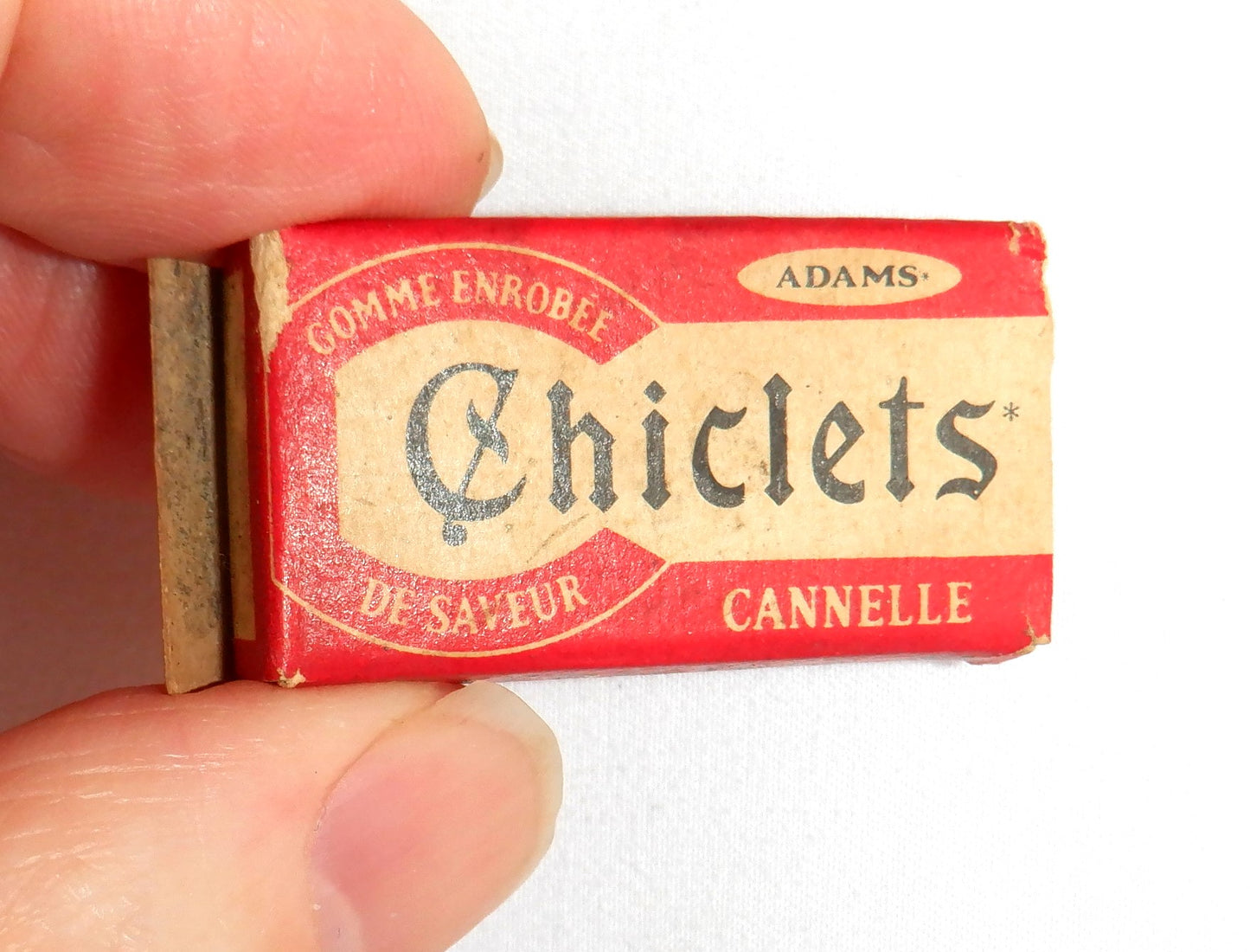 VINTAGE CARDBOARD CHEWING GUM CANDY PACKAGE: Mid-Century CHICLETS Made in Canada!