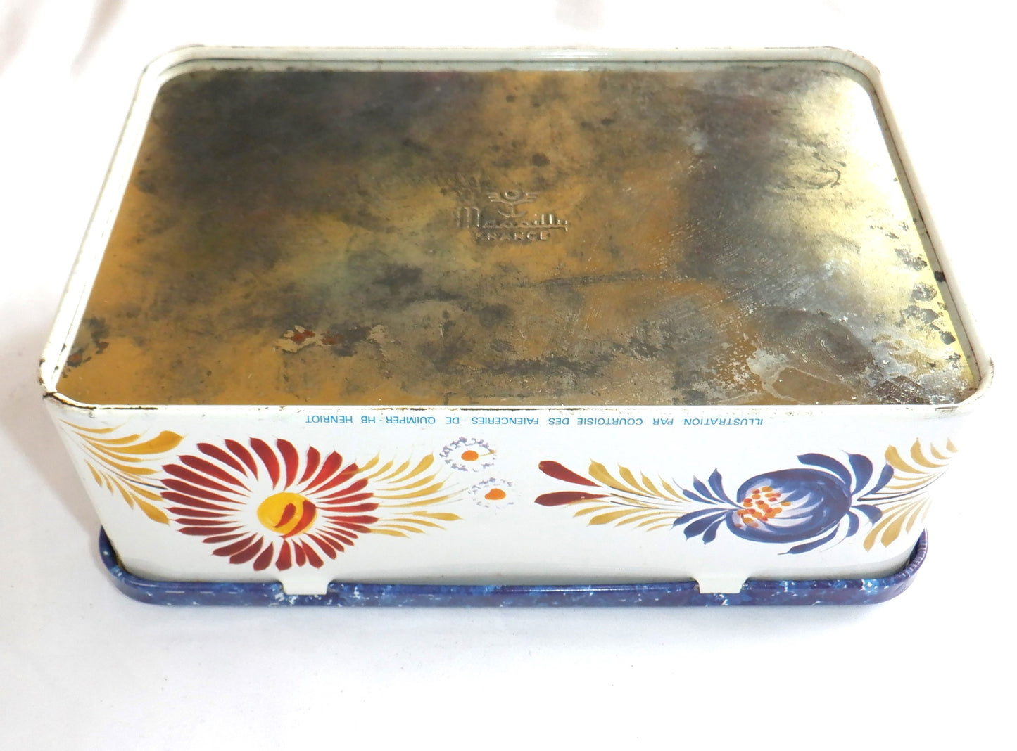 Vintage Rare Tin Container by Massilly Company of France: 'CANADIAN ACADIENS'