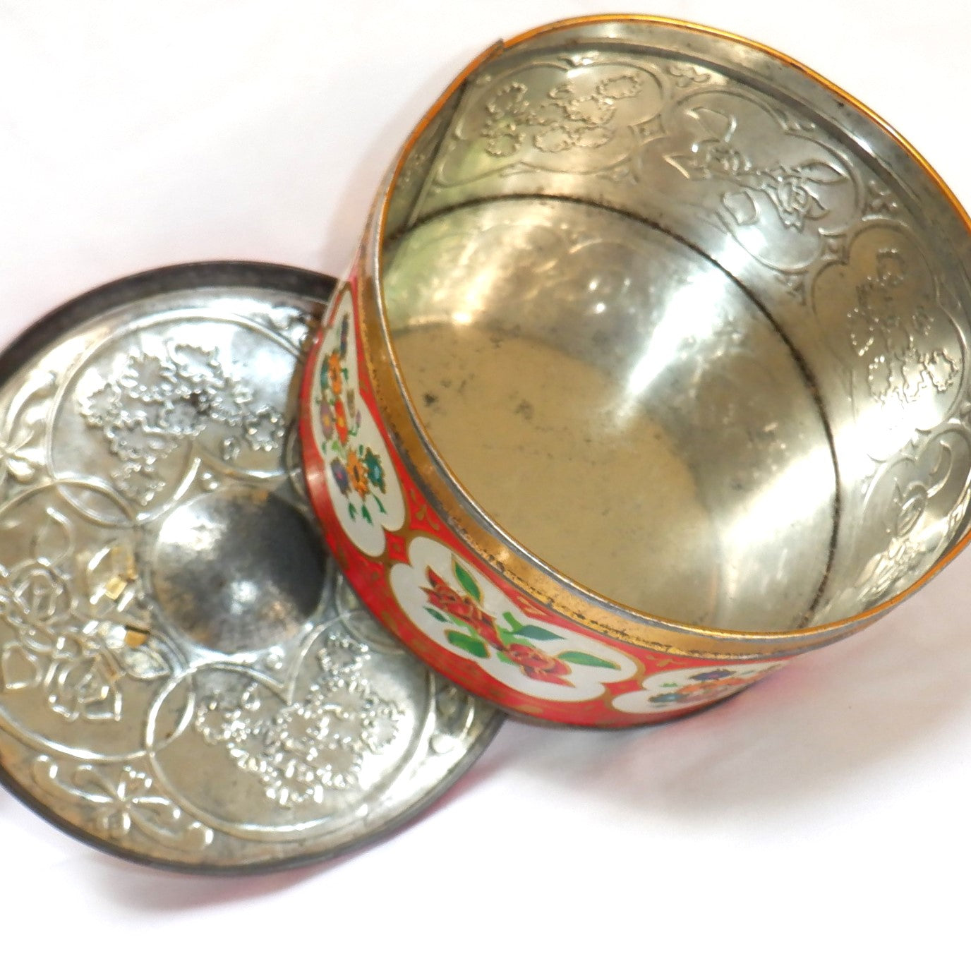 Vintage Round Flower Tin with Removable Top, by GRAY DUNN BISCUITS OF SCOTLAND