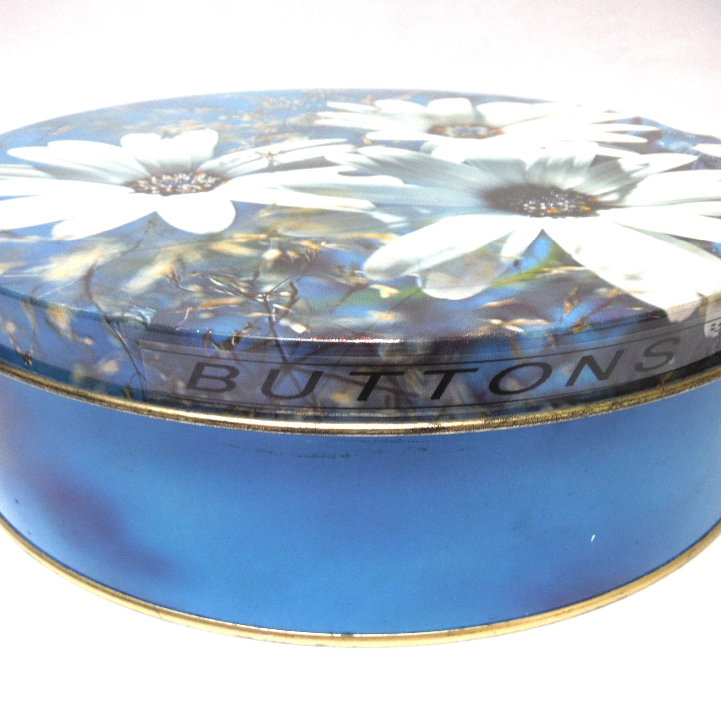 VINTAGE LARGE ROUND BISCUIT CAKE TIN: 'Three White Flowers in a Field of Wheat'