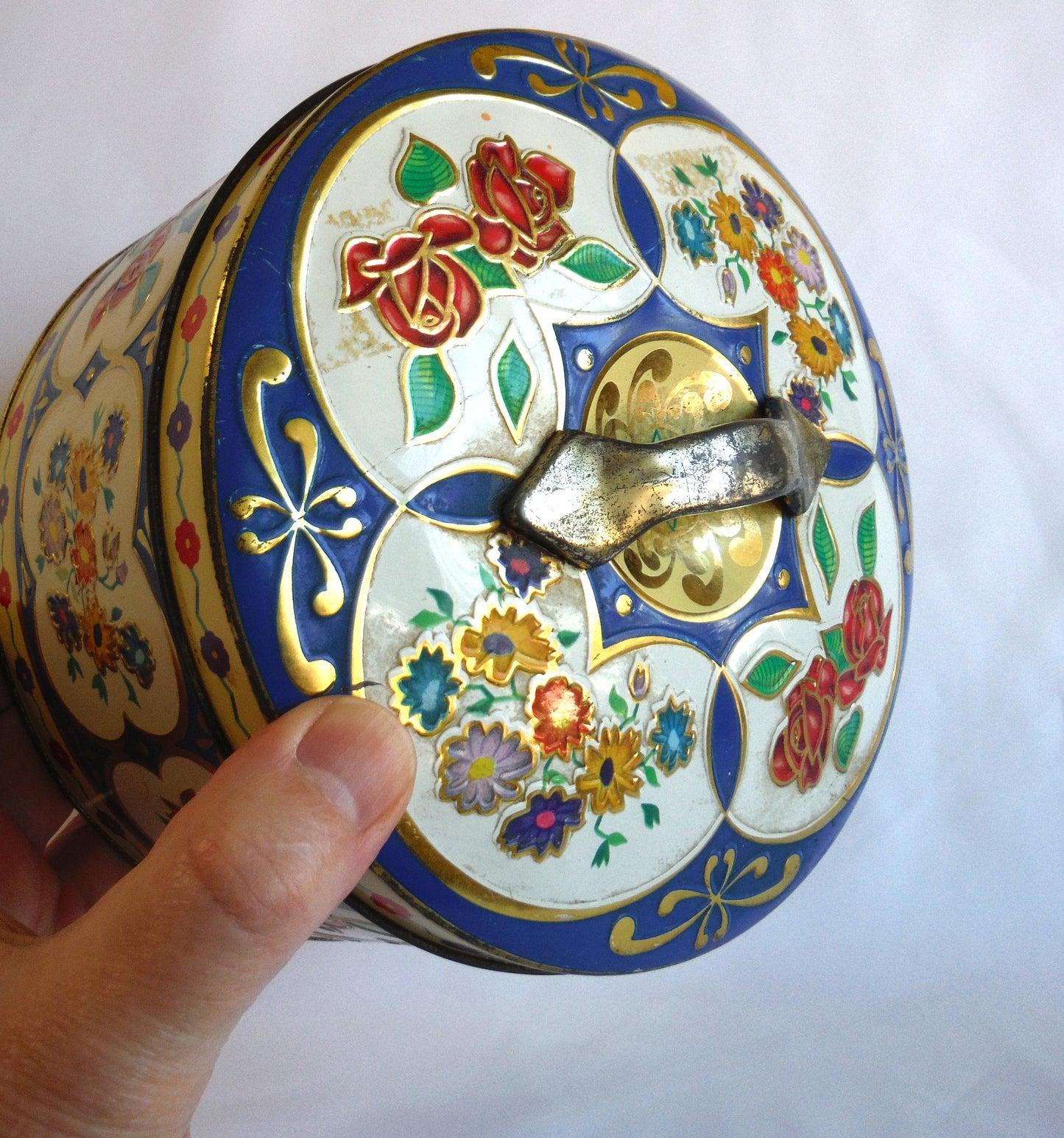 Embossed Flower Tin with Removable Top, Vintage Tin by GRAY DUNN BISCUITS OF SCOTLAND