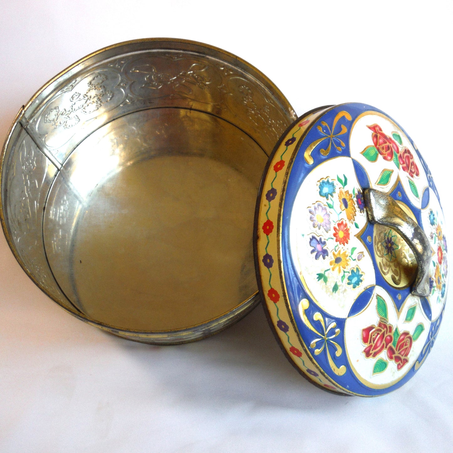 Embossed Flower Tin with Removable Top, Vintage Tin by GRAY DUNN BISCUITS OF SCOTLAND