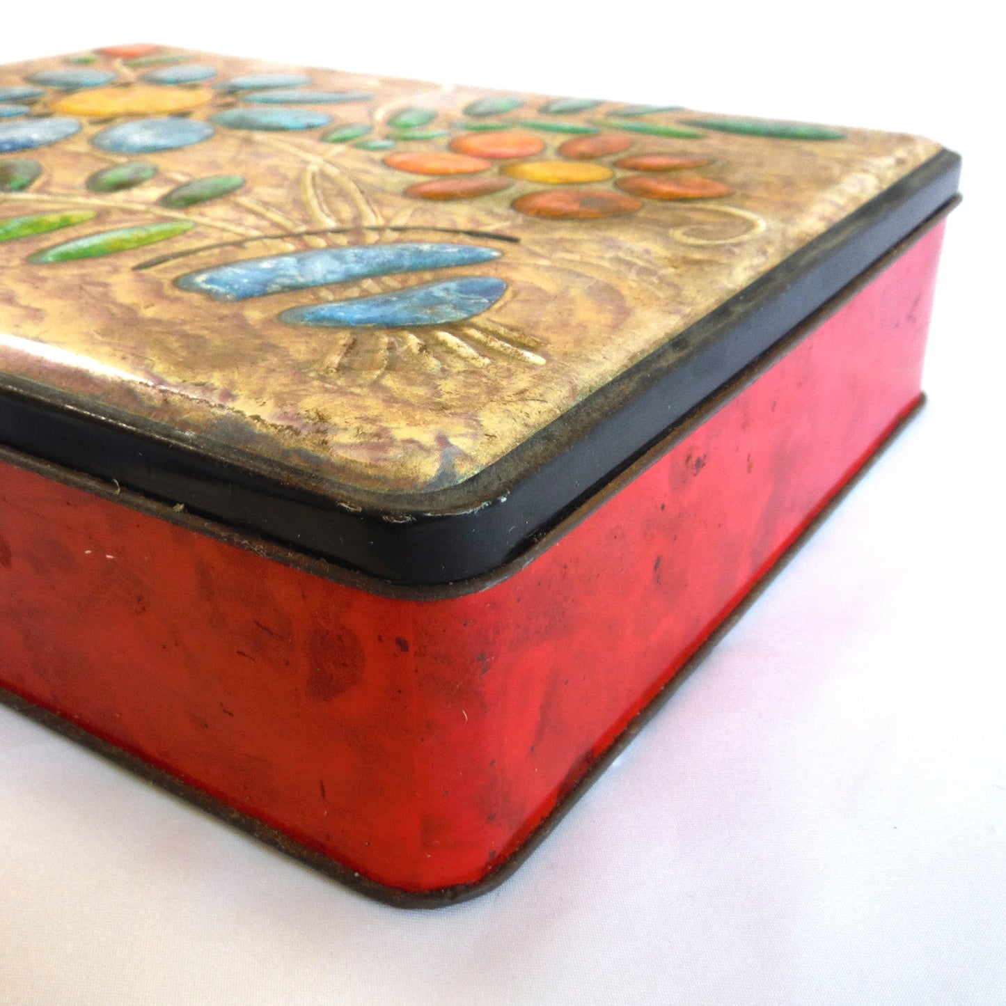 CARRS OF CARLISLE Vintage Hinged-Lid Tin Container: 'Beach Gem Stones'