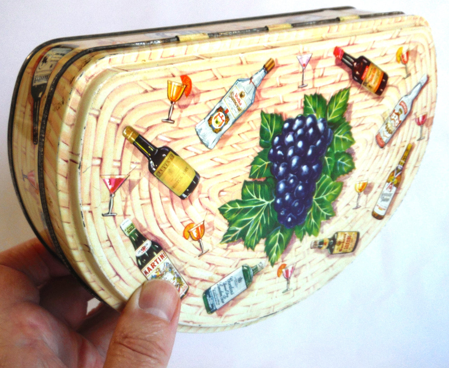 Huntley & Palmers of Post WWII London Vintage Tin Container: THE COCKTAIL BASKET, #2