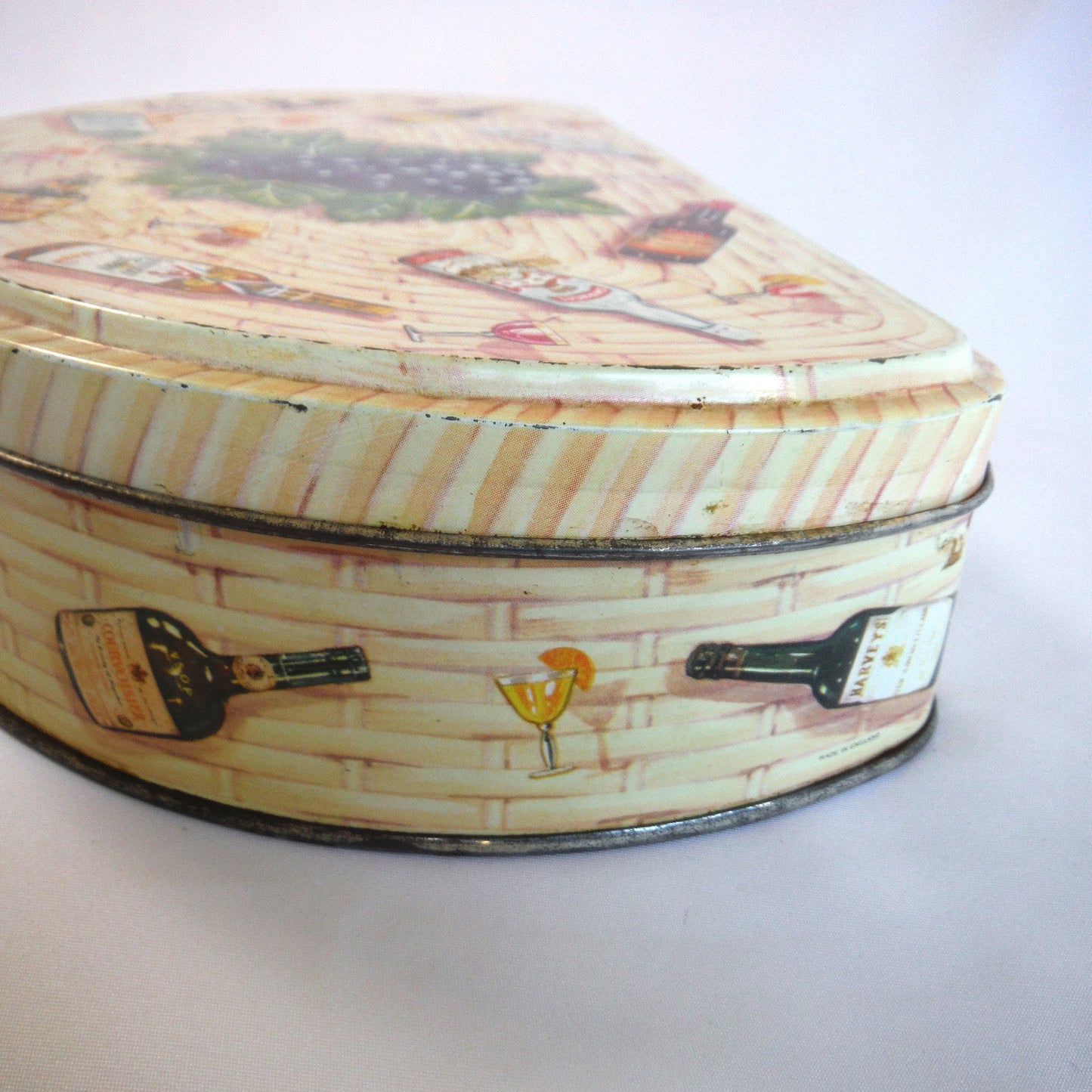 Huntley & Palmers of Post WWII London Vintage Tin Container: THE COCKTAIL BASKET, #2