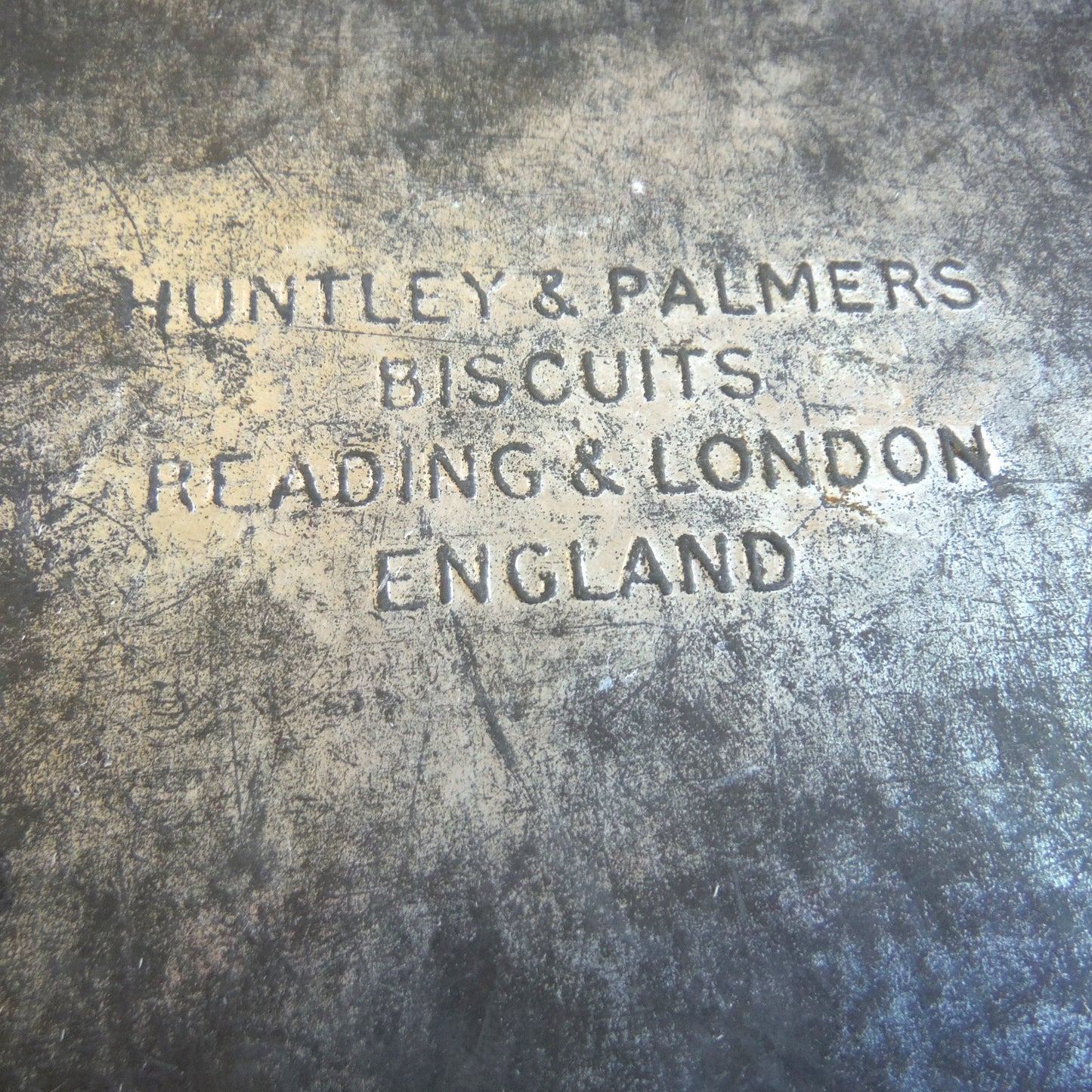 STUNNING ANTIQUE TIN CONTAINER, by Huntley & Palmers Assorted Biscuits of London : "MUSICAL GARDEN GIRLS"